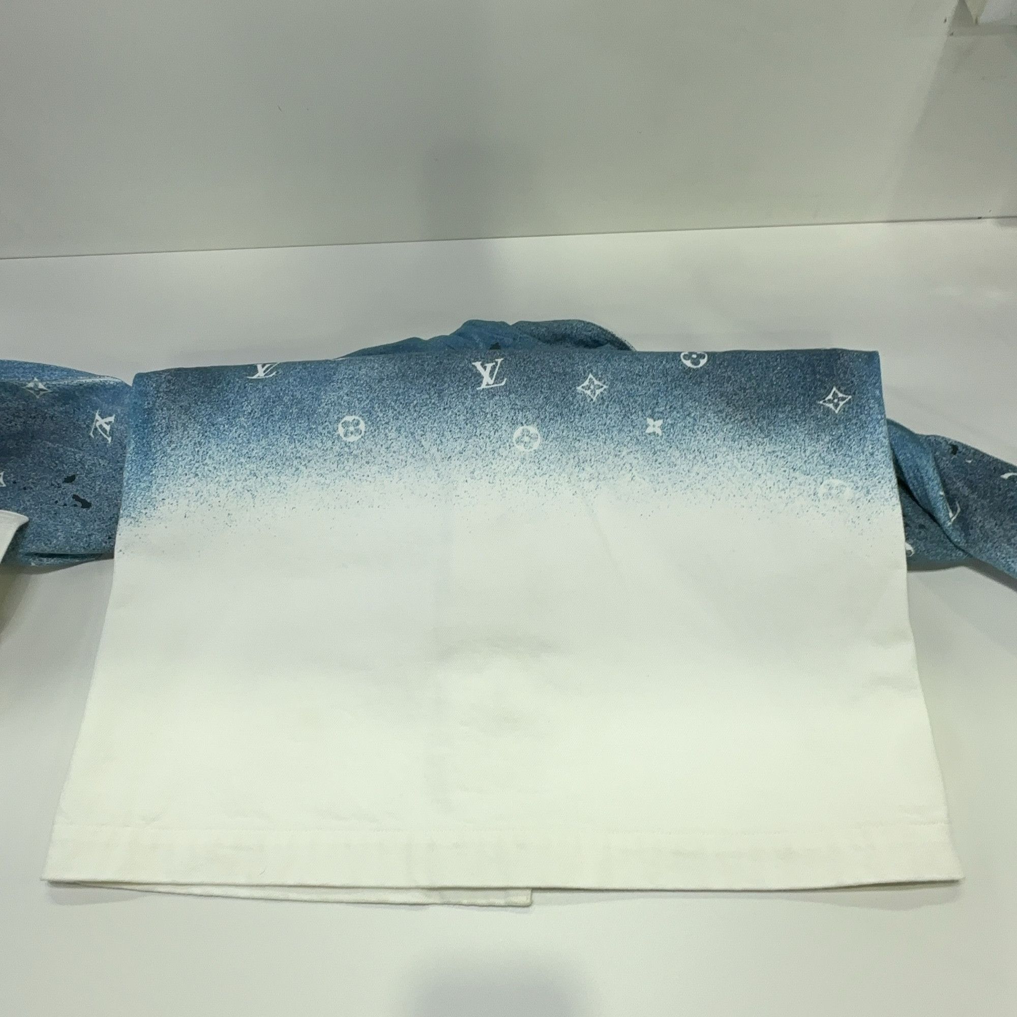 Louis Vuitton Louis Vuitton Monogram Galaxy Gradient Denim Shirt S Size US S / EU 44-46 / 1 - 11 Thumbnail