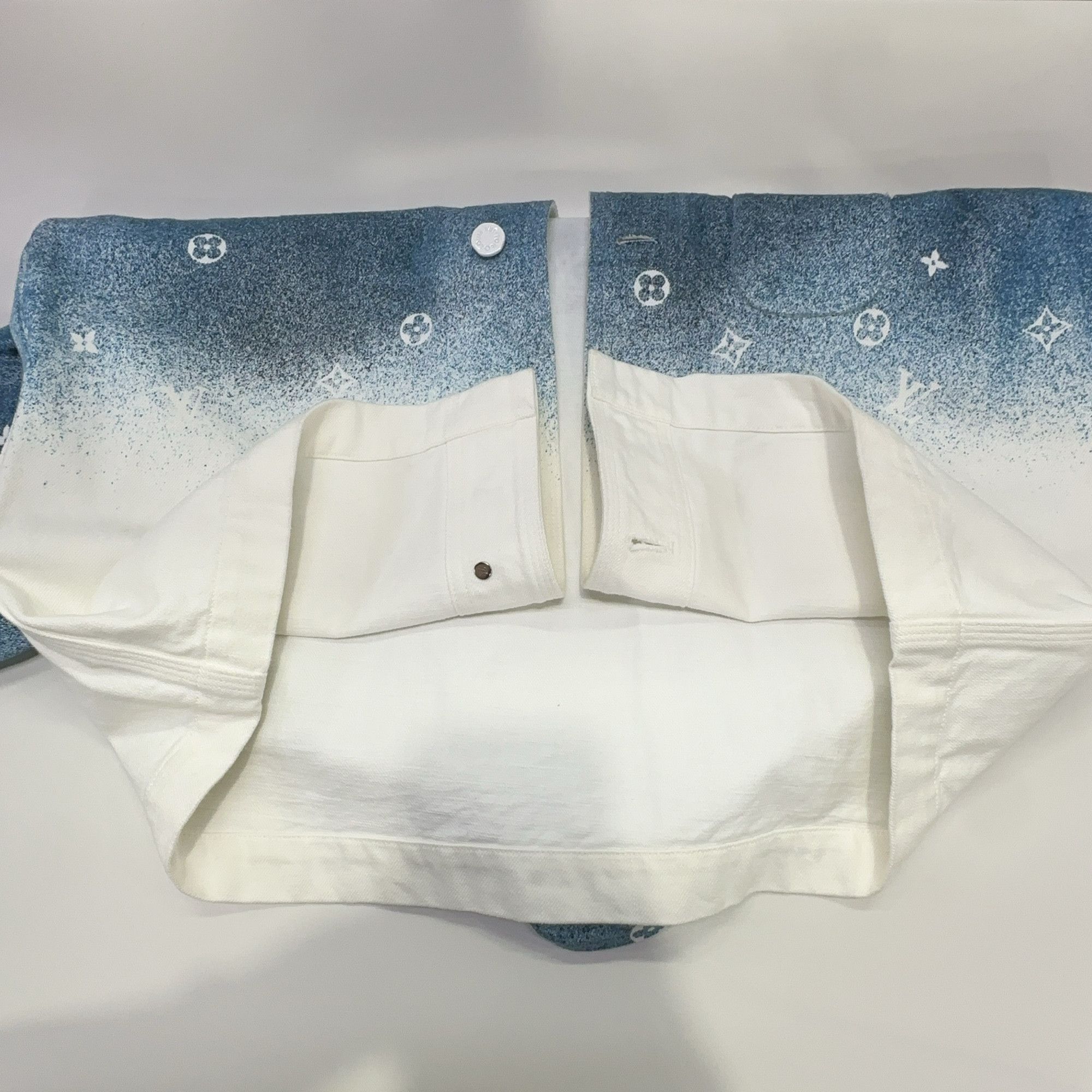Louis Vuitton Louis Vuitton Monogram Galaxy Gradient Denim Shirt S Size US S / EU 44-46 / 1 - 8 Thumbnail