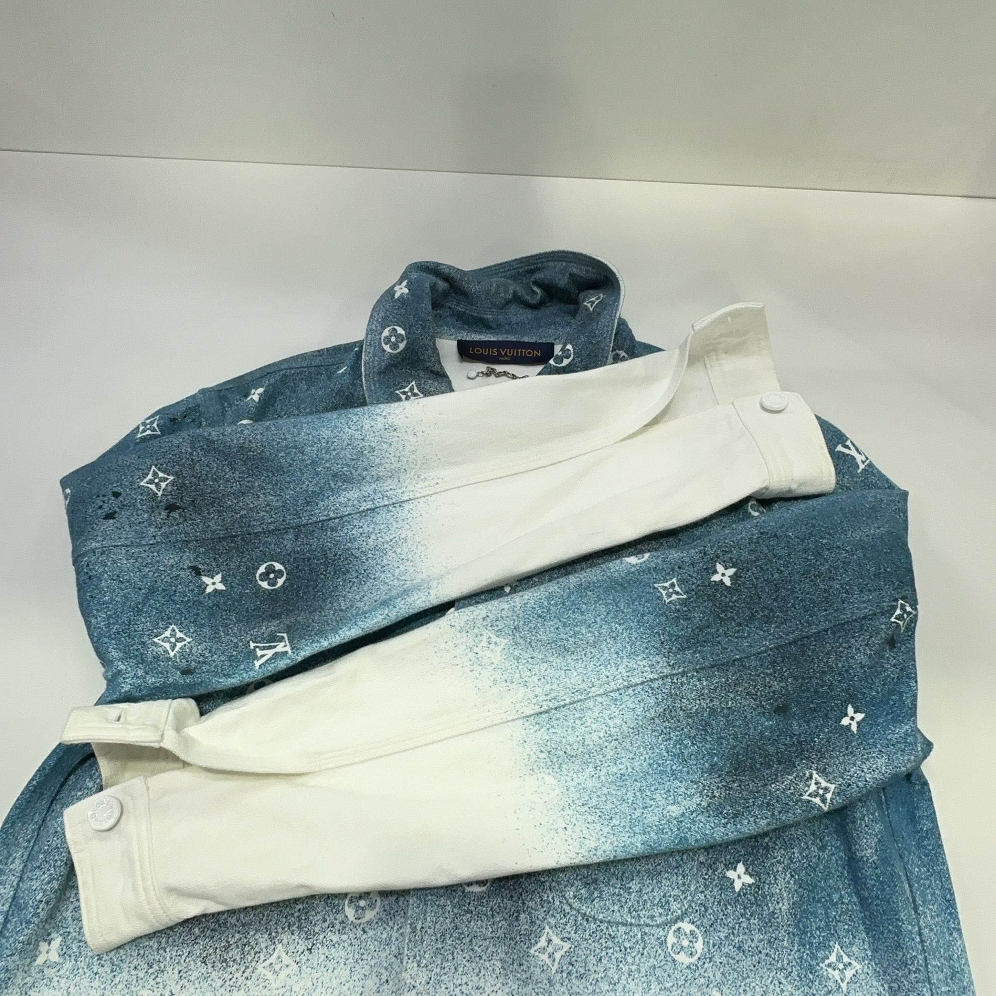 Louis Vuitton Louis Vuitton Monogram Galaxy Gradient Denim Shirt S Size US S / EU 44-46 / 1 - 9 Thumbnail