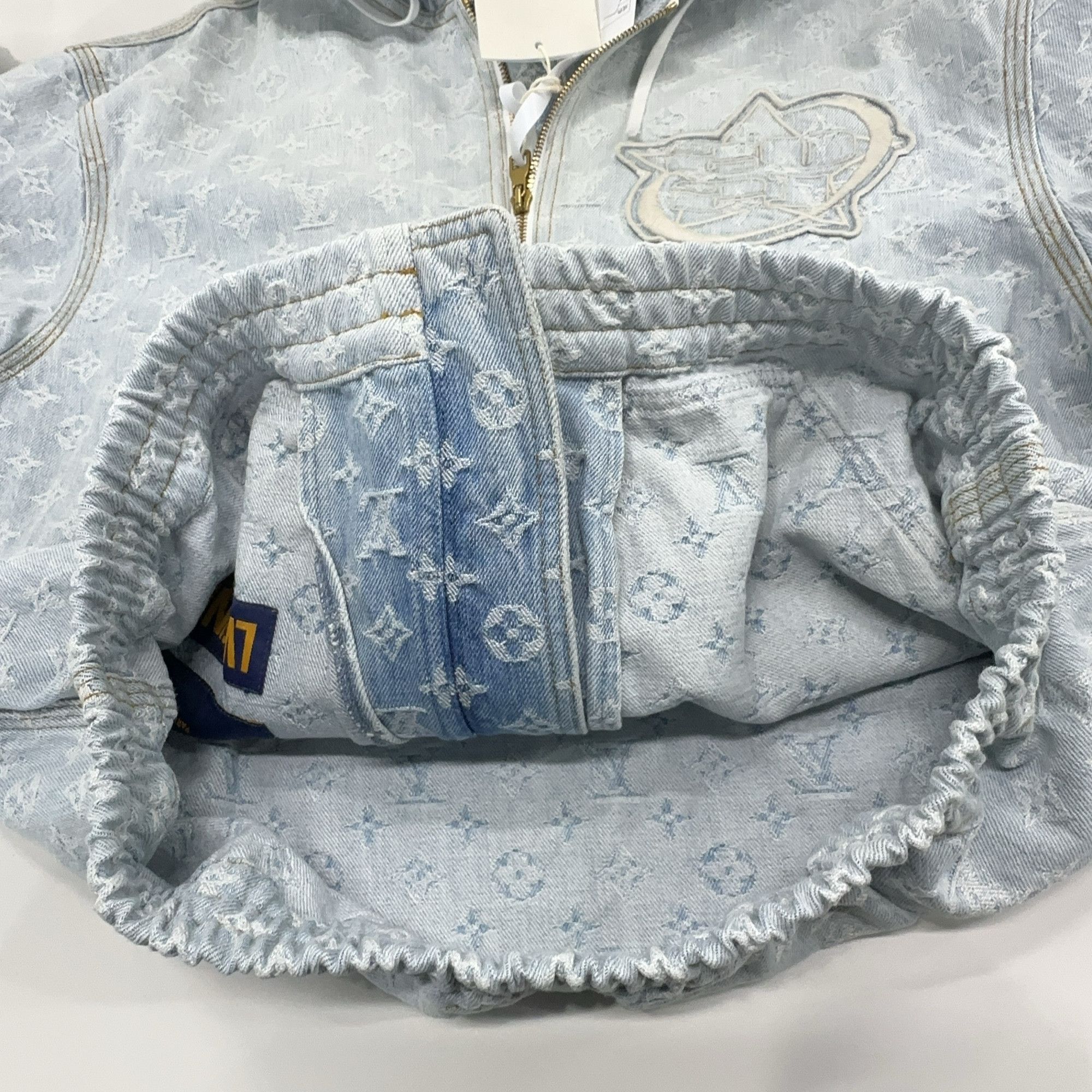 Louis Vuitton Louis Vuitton x NBA Monogram Denim Hoodie Size 50 Size US M / EU 48-50 / 2 - 11 Thumbnail