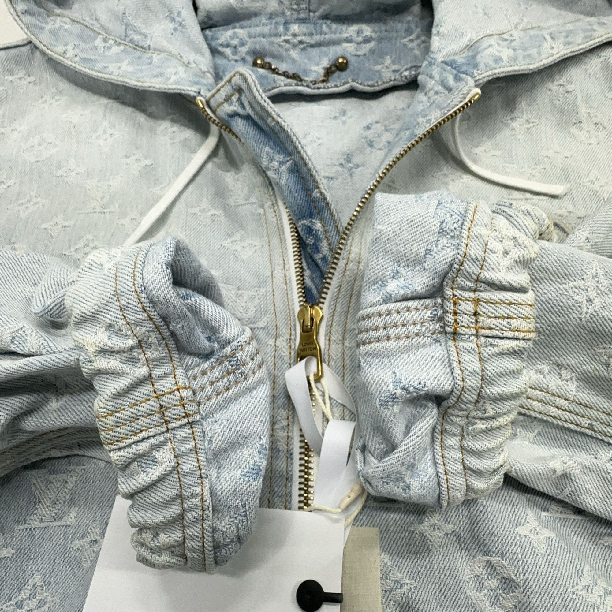 Louis Vuitton Louis Vuitton x NBA Monogram Denim Hoodie Size 50 Size US M / EU 48-50 / 2 - 6 Thumbnail