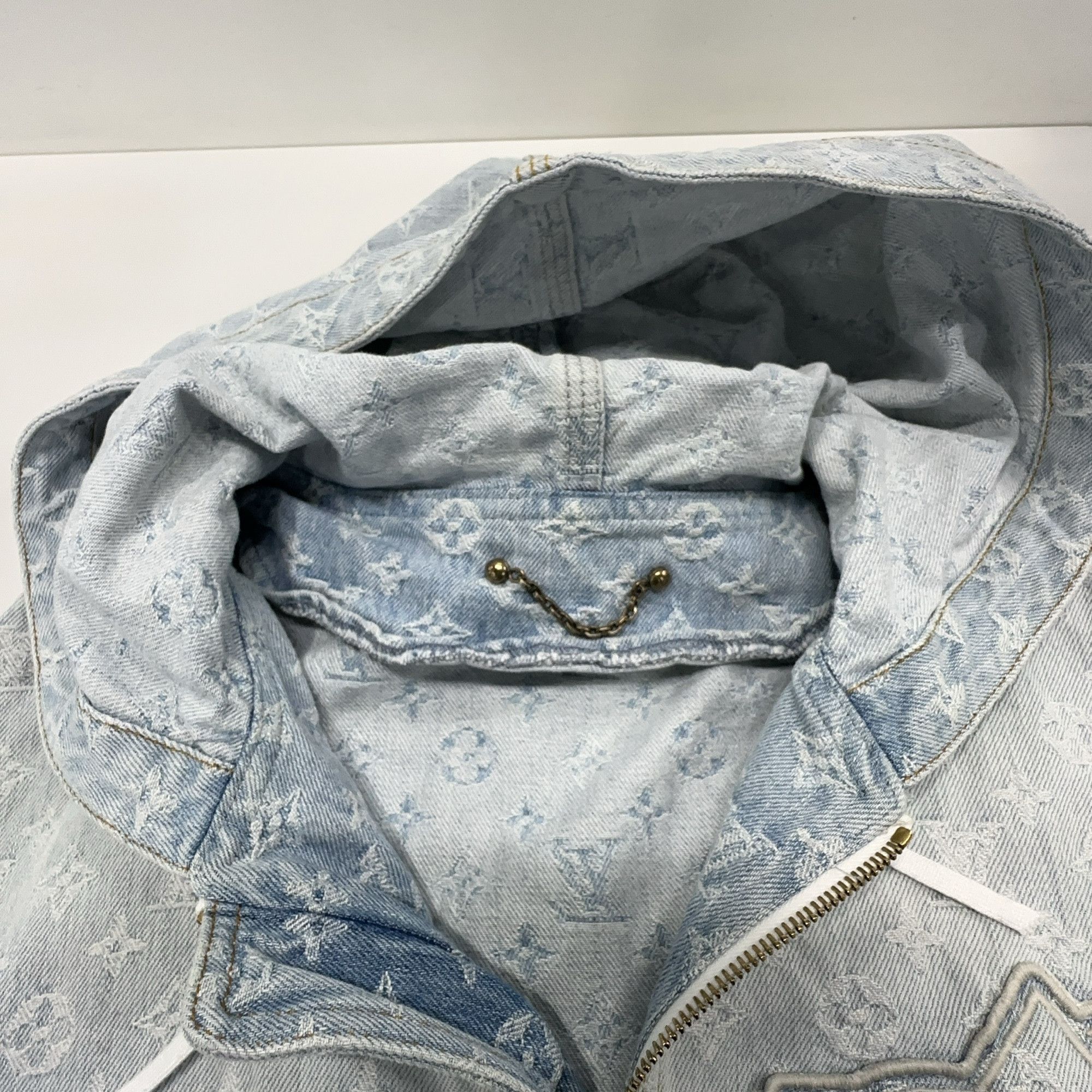 Louis Vuitton Louis Vuitton x NBA Monogram Denim Hoodie Size 50 Size US M / EU 48-50 / 2 - 5 Thumbnail