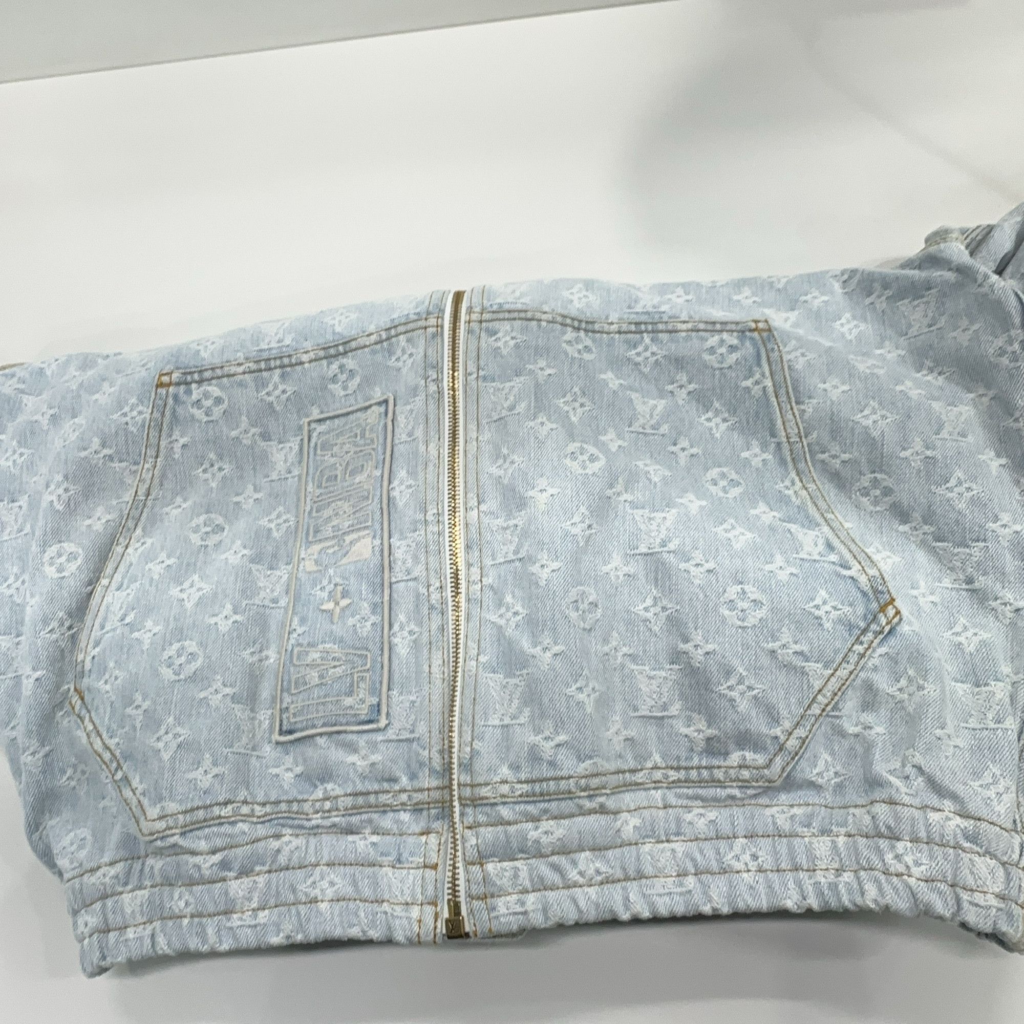 Louis Vuitton Louis Vuitton x NBA Monogram Denim Hoodie Size 50 Size US M / EU 48-50 / 2 - 10 Thumbnail