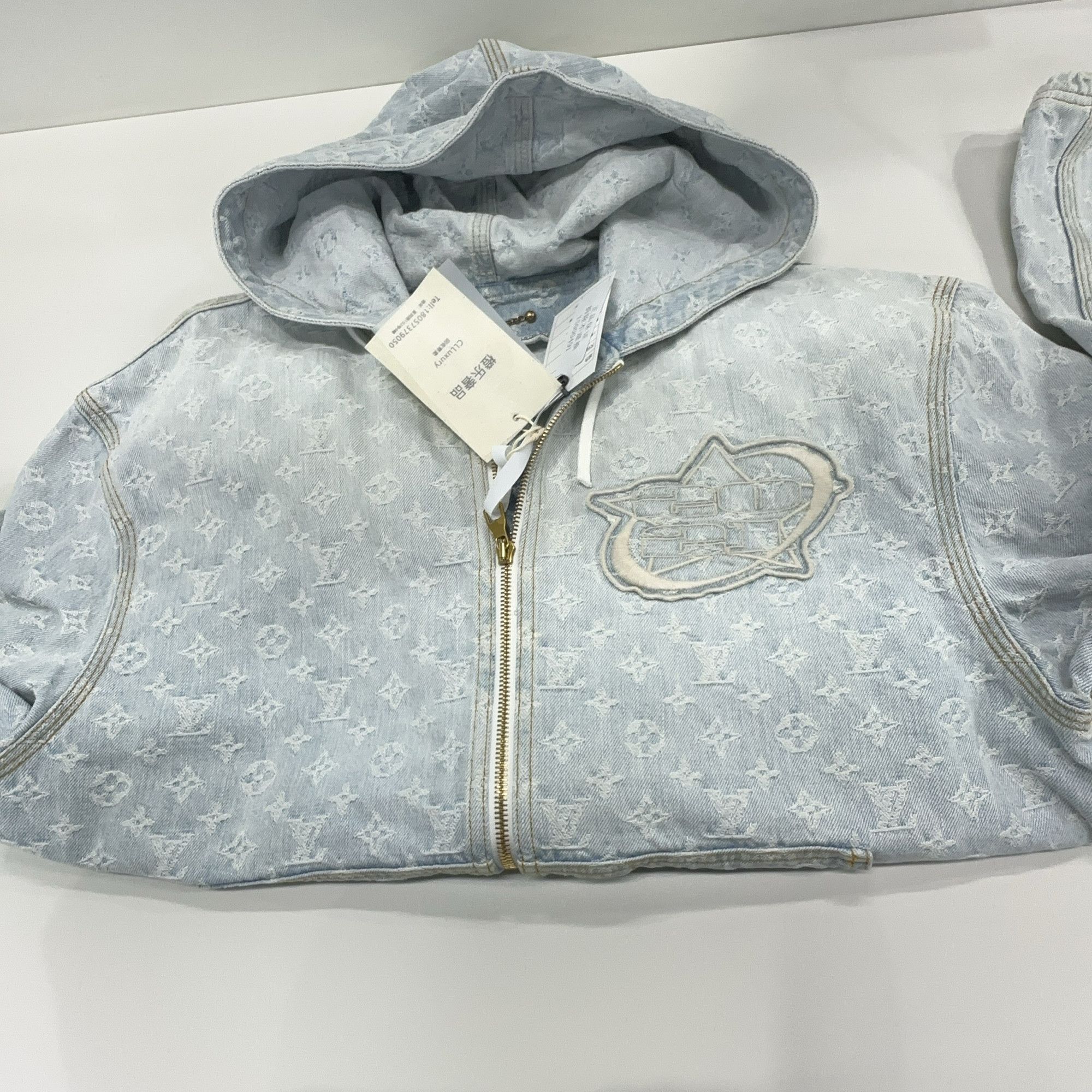 Louis Vuitton Louis Vuitton x NBA Monogram Denim Hoodie Size 50 Size US M / EU 48-50 / 2 - 9 Thumbnail