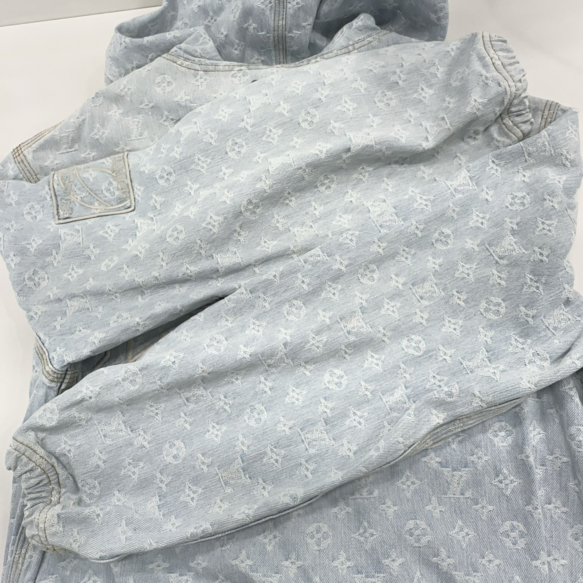 Louis Vuitton Louis Vuitton x NBA Monogram Denim Hoodie Size 50 Size US M / EU 48-50 / 2 - 13 Thumbnail