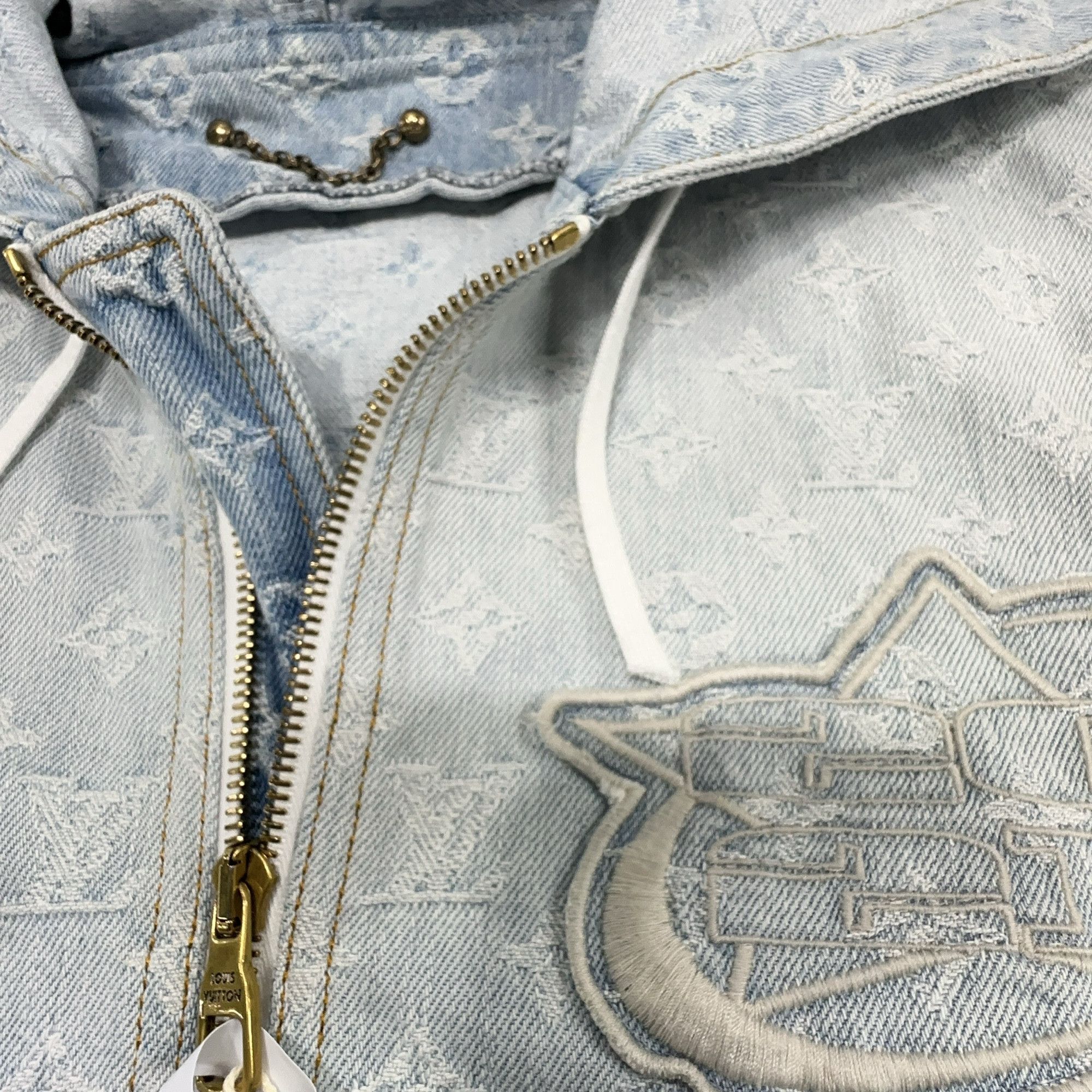 Louis Vuitton Louis Vuitton x NBA Monogram Denim Hoodie Size 50 Size US M / EU 48-50 / 2 - 8 Thumbnail