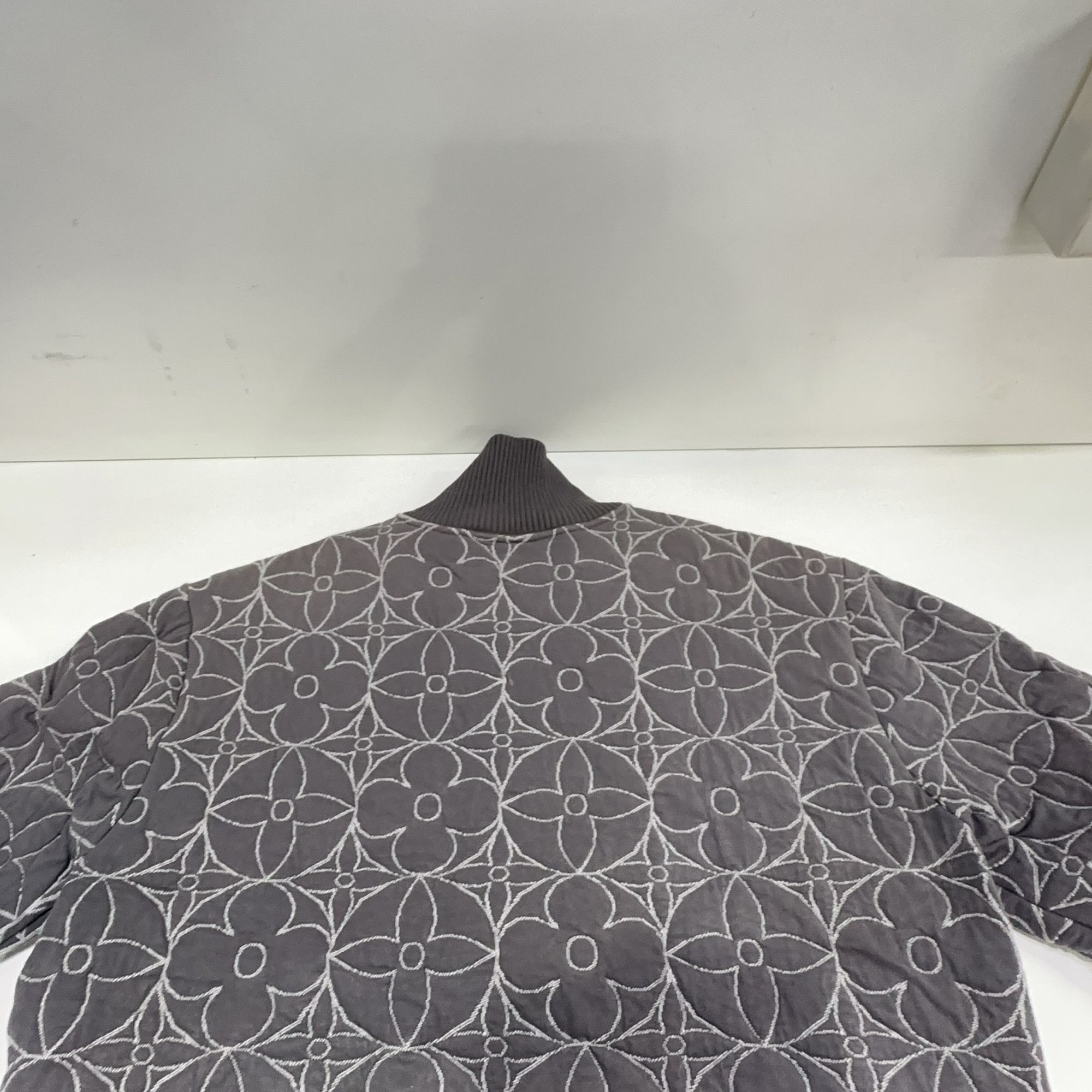 Louis Vuitton Louis Vuitton Logo Monogram Quilted Jacket Size S Size US S / EU 44-46 / 1 - 11 Thumbnail