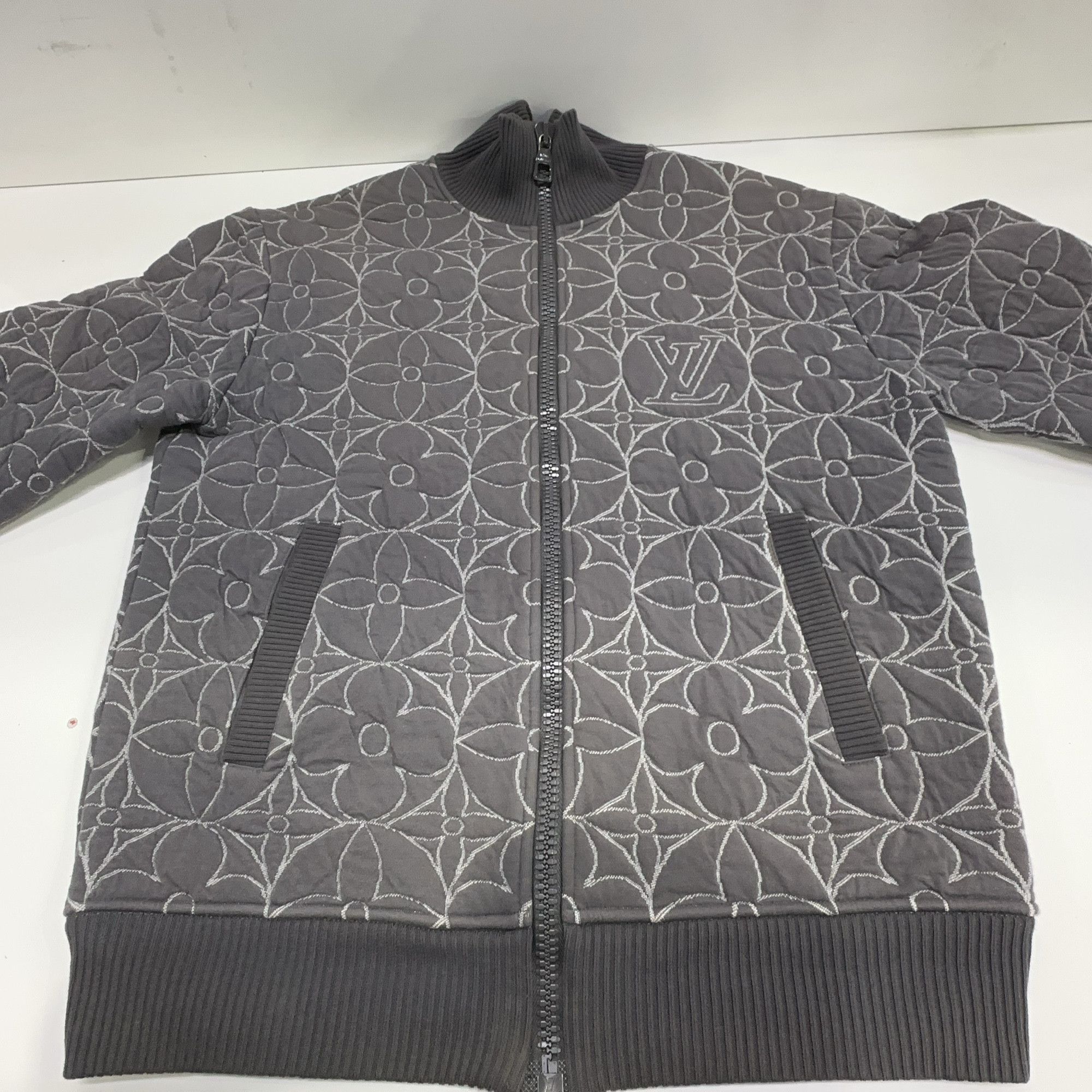 Louis Vuitton Louis Vuitton Logo Monogram Quilted Jacket Size S Size US S / EU 44-46 / 1 - 7 Thumbnail
