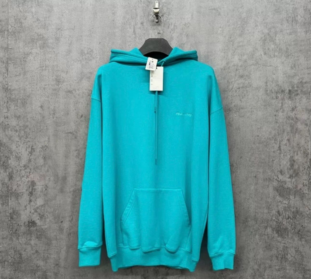 Balenciaga Balenciaga Teal Embroidered Logo Hoodie XS Size XS / US 0-2 / IT 36-38 - 2 Thumbnail
