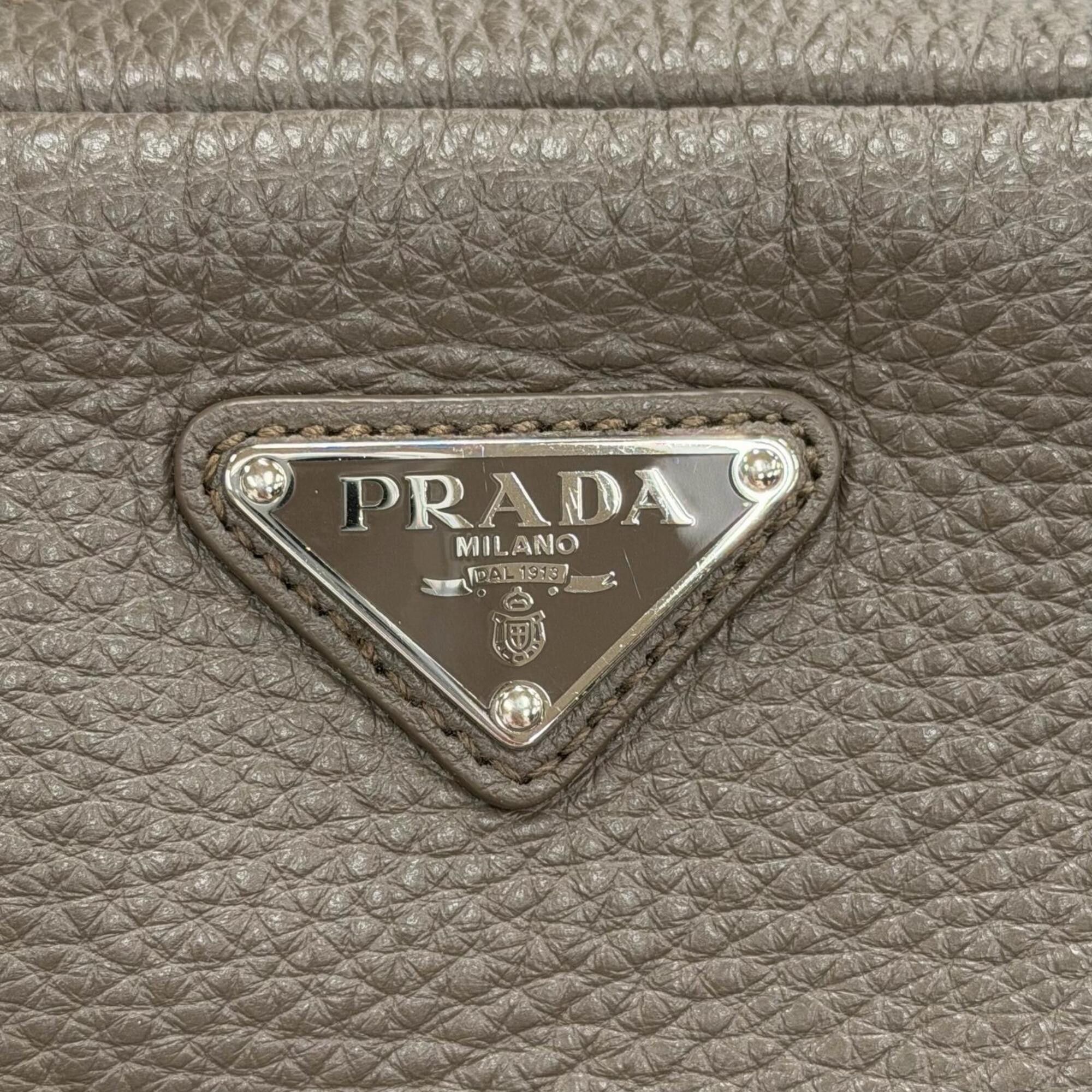 Prada PRADA 2VH181 Triangle Logo Trick Charm Vitello Daino Leather Shoulder Bag, Greige, Made in Italy, Women's, Comes with Dust Highly Recommended! Size ONE SIZE - 10 Thumbnail