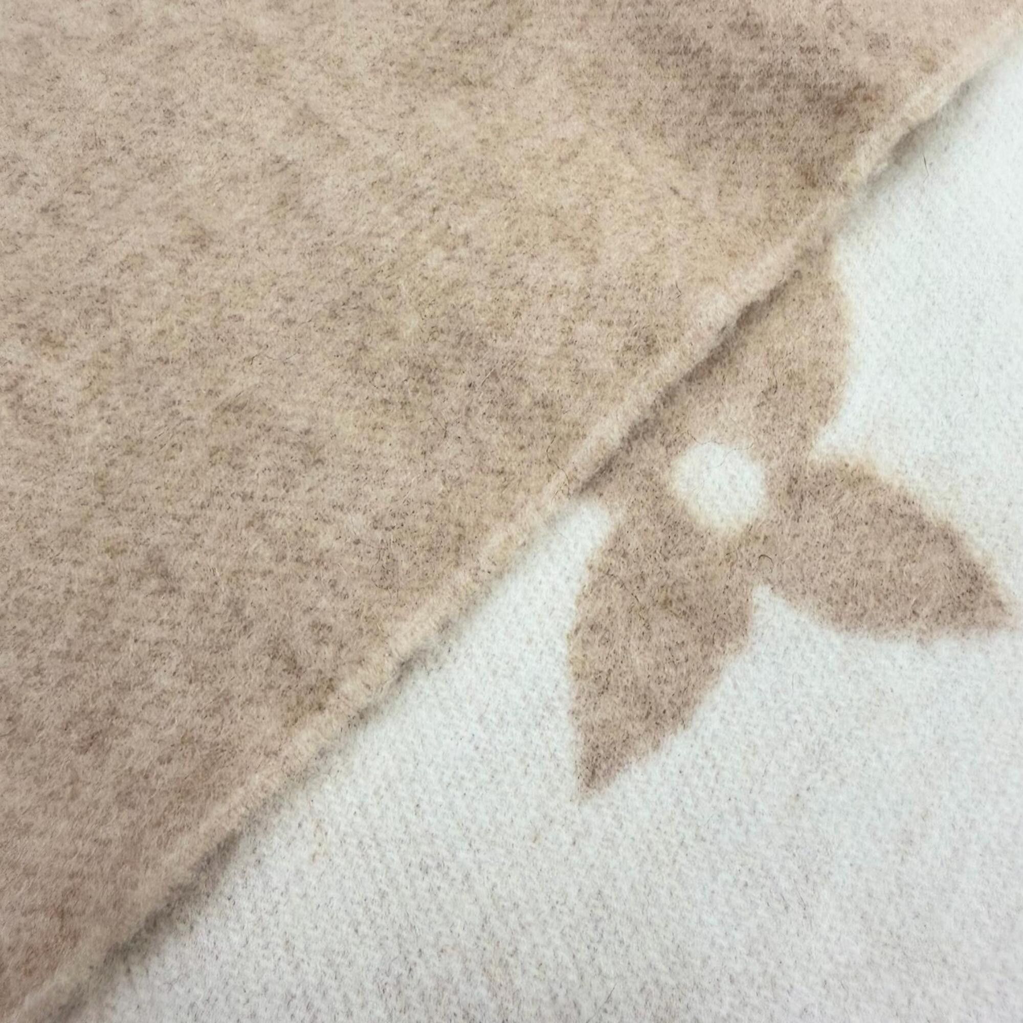 Louis Vuitton LOUIS VUITTON M74354 Echarpe Cold Reykjavik Cashmere Mink Fur Scarf, Beige, Made in Italy, Authentic, Women's, with Box Size ONE SIZE - 6 Thumbnail