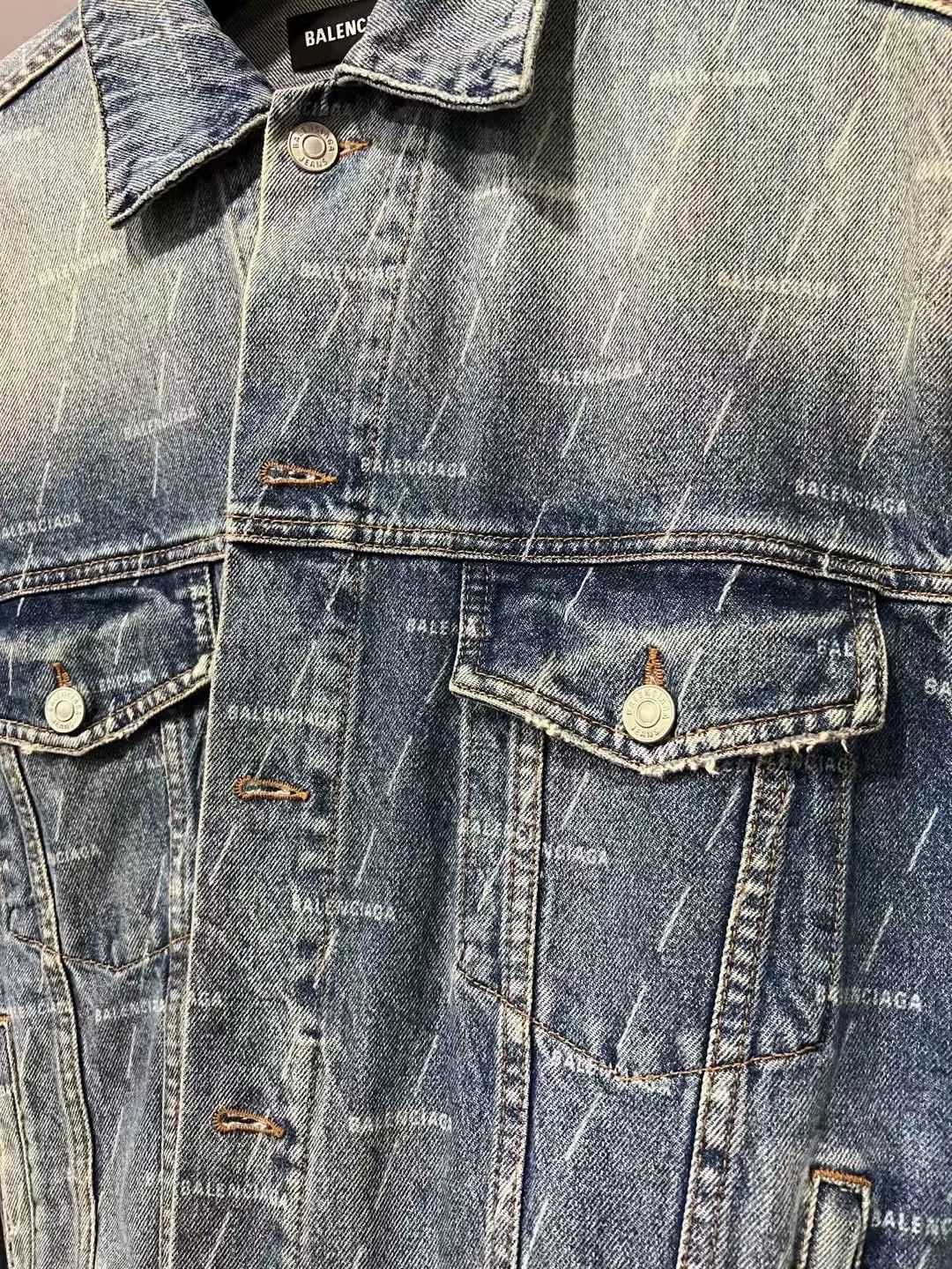 Balenciaga Balenciaga All Over Logo Denim Jacket 48 Size US M / EU 48-50 / 2 - 3 Thumbnail