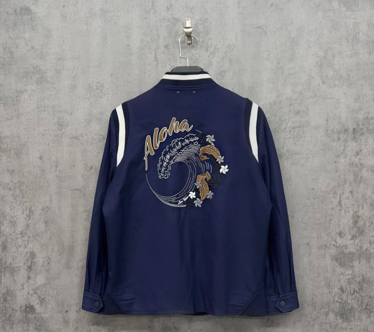 Louis Vuitton Louis Vuitton Aloha Wave Wool Bomber Jacket 52 Size US L / EU 52-54 / 3 - 2 Thumbnail