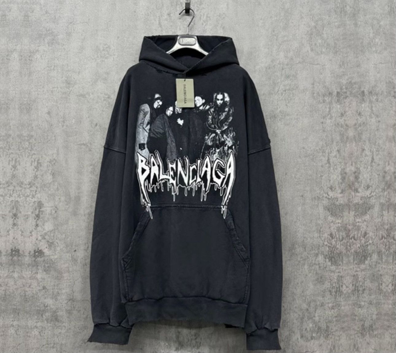 Balenciaga Balenciaga Graphic Logo Printed Hoodie Size S Size US S / EU 44-46 / 1 - 2 Thumbnail