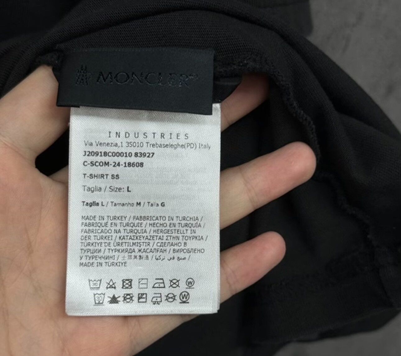 Moncler Moncler Pixel Logo Short Sleeve T-Shirt L Size US L / EU 52-54 / 3 - 6 Thumbnail