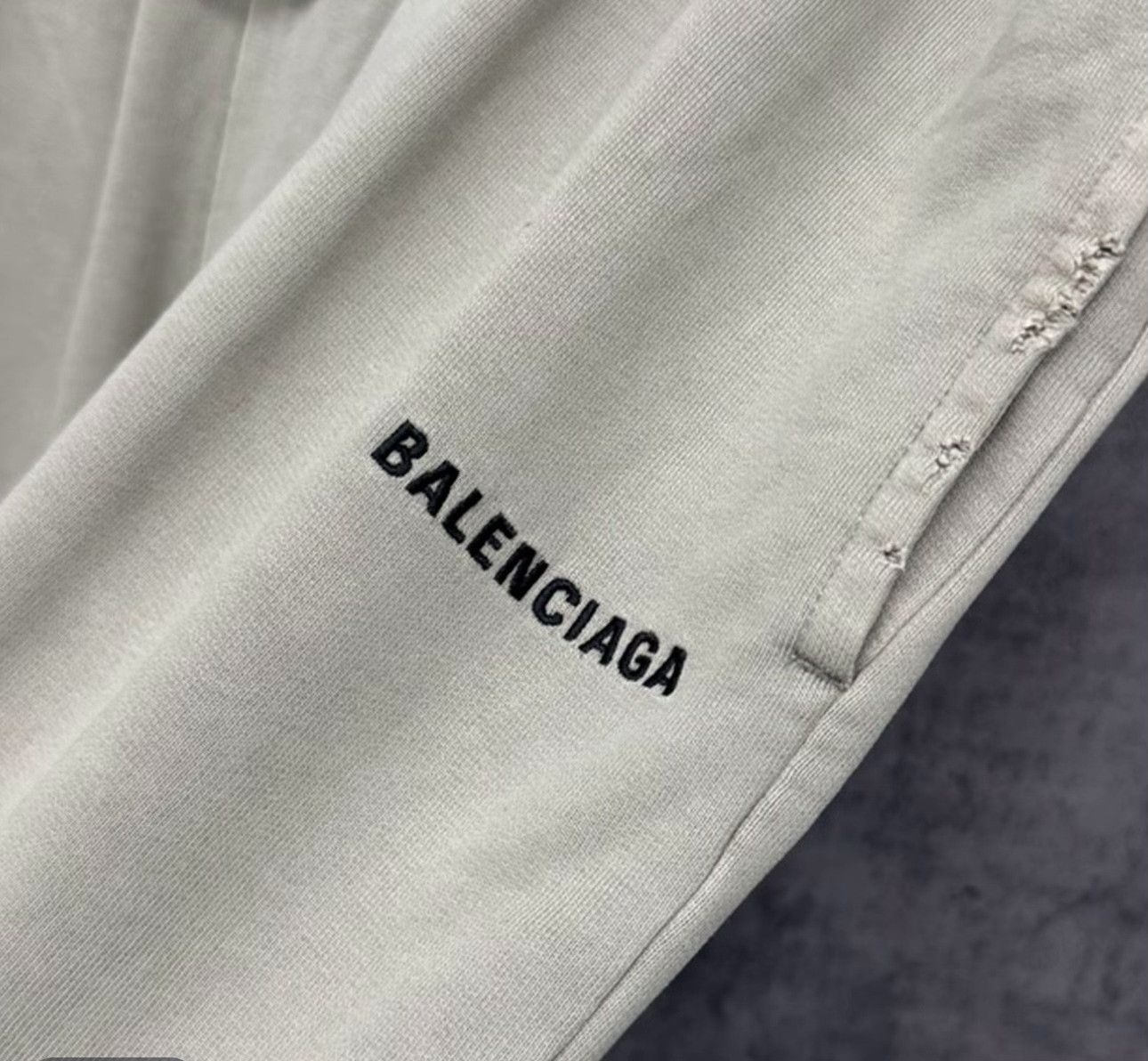 Balenciaga Balenciaga Logo Washed Distressed Shorts Size L Size US 34 / EU 50 - 3 Thumbnail