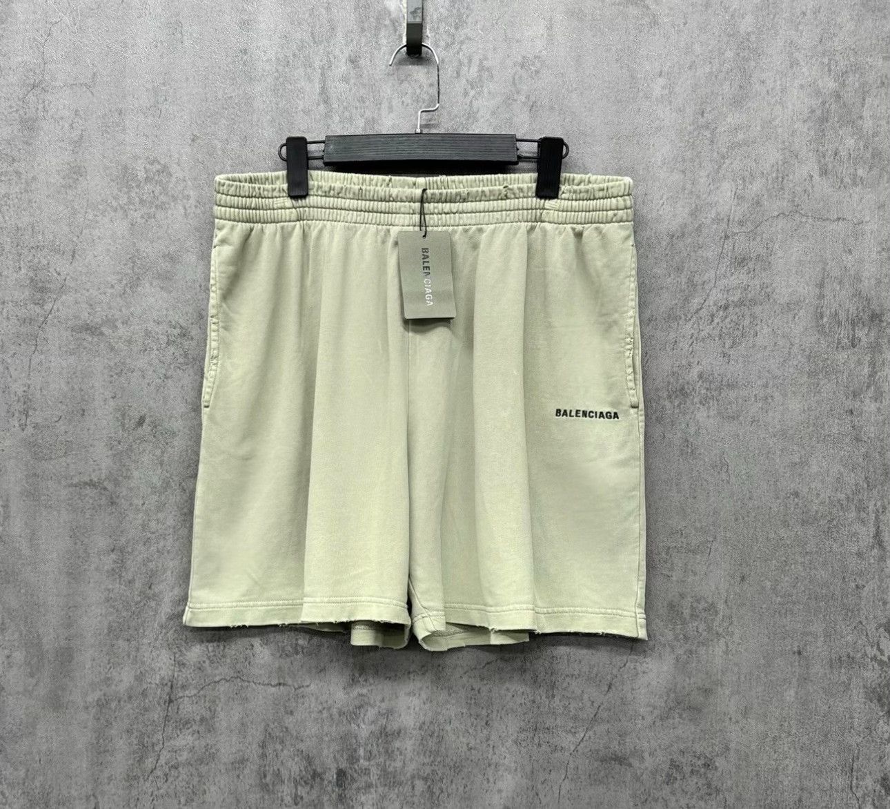 Balenciaga Balenciaga Logo Washed Distressed Shorts Size L Size US 34 / EU 50 - 2 Thumbnail