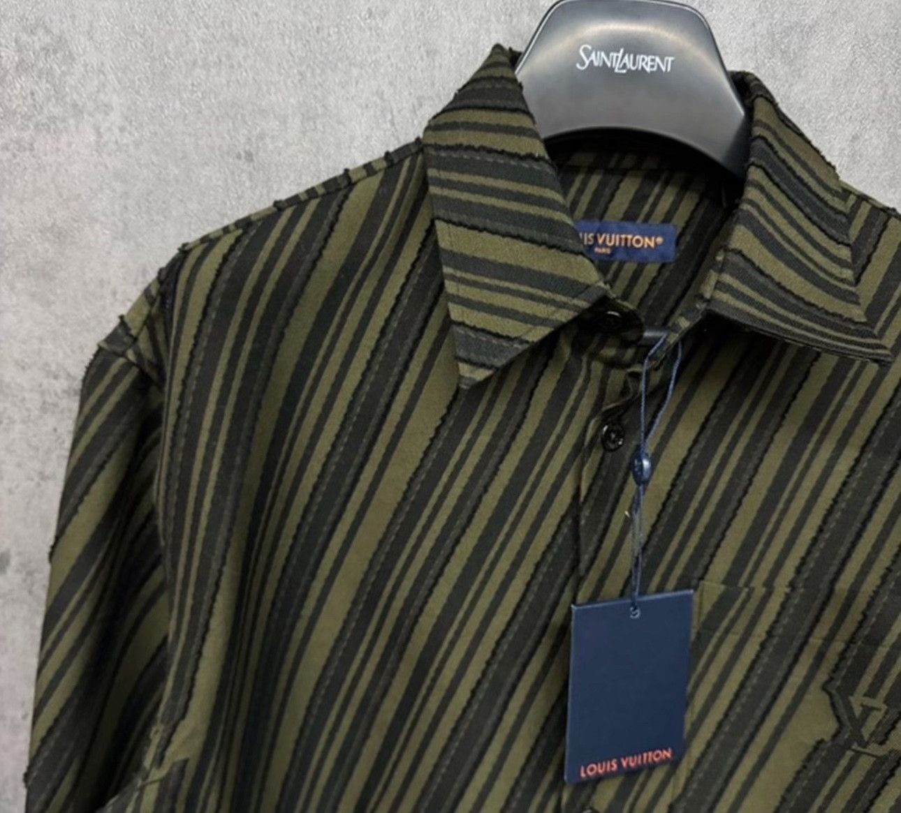Louis Vuitton Louis Vuitton Striped Logo Shirt Jacket XL Size US XL / EU 56 / 4 - 3 Thumbnail
