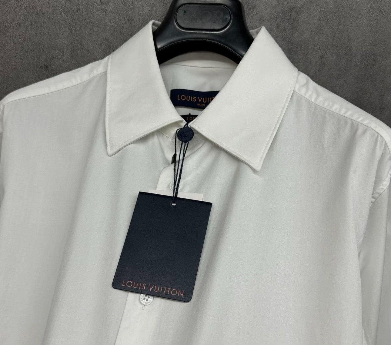 Louis Vuitton Louis Vuitton Script Logo Embroidered Shirt M Size US M / EU 48-50 / 2 - 4 Thumbnail