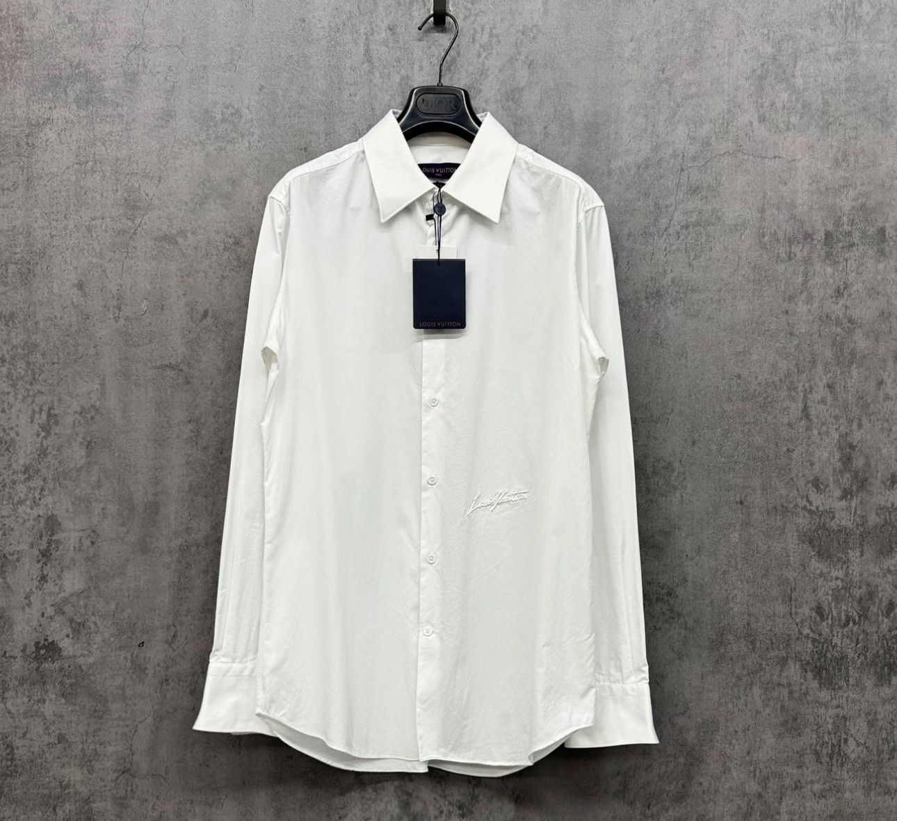 Louis Vuitton Louis Vuitton Script Logo Embroidered Shirt M Size US M / EU 48-50 / 2 - 2 Thumbnail