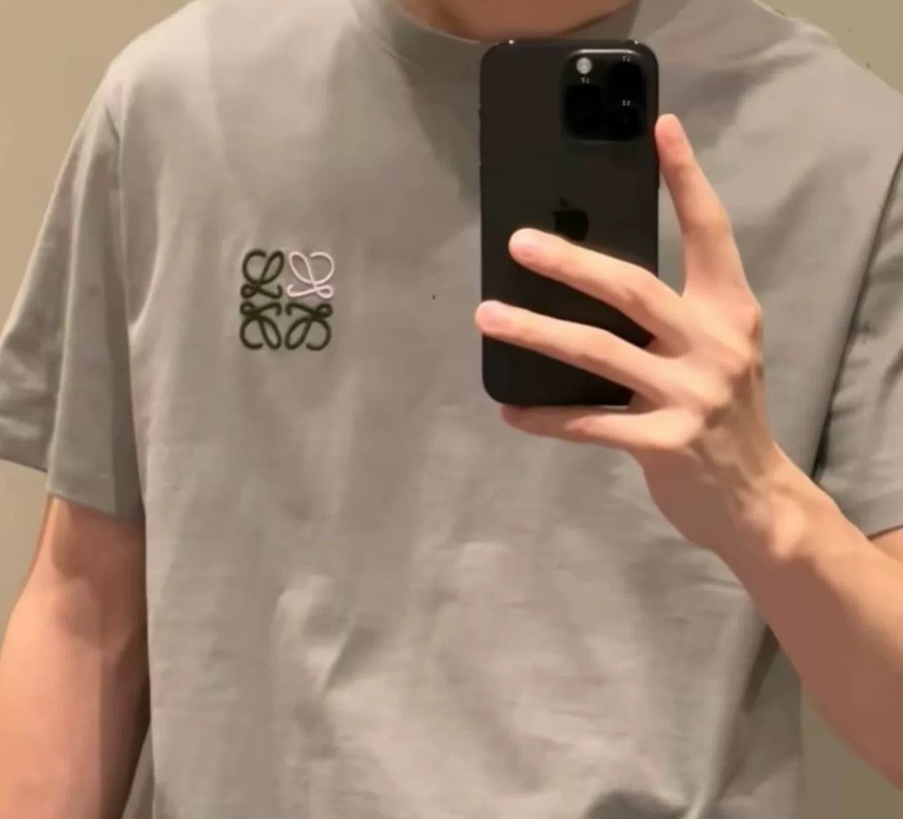 Loewe Loewe Embroidered Anagram Logo T-Shirt XL Size US XL / EU 56 / 4 - 3 Thumbnail