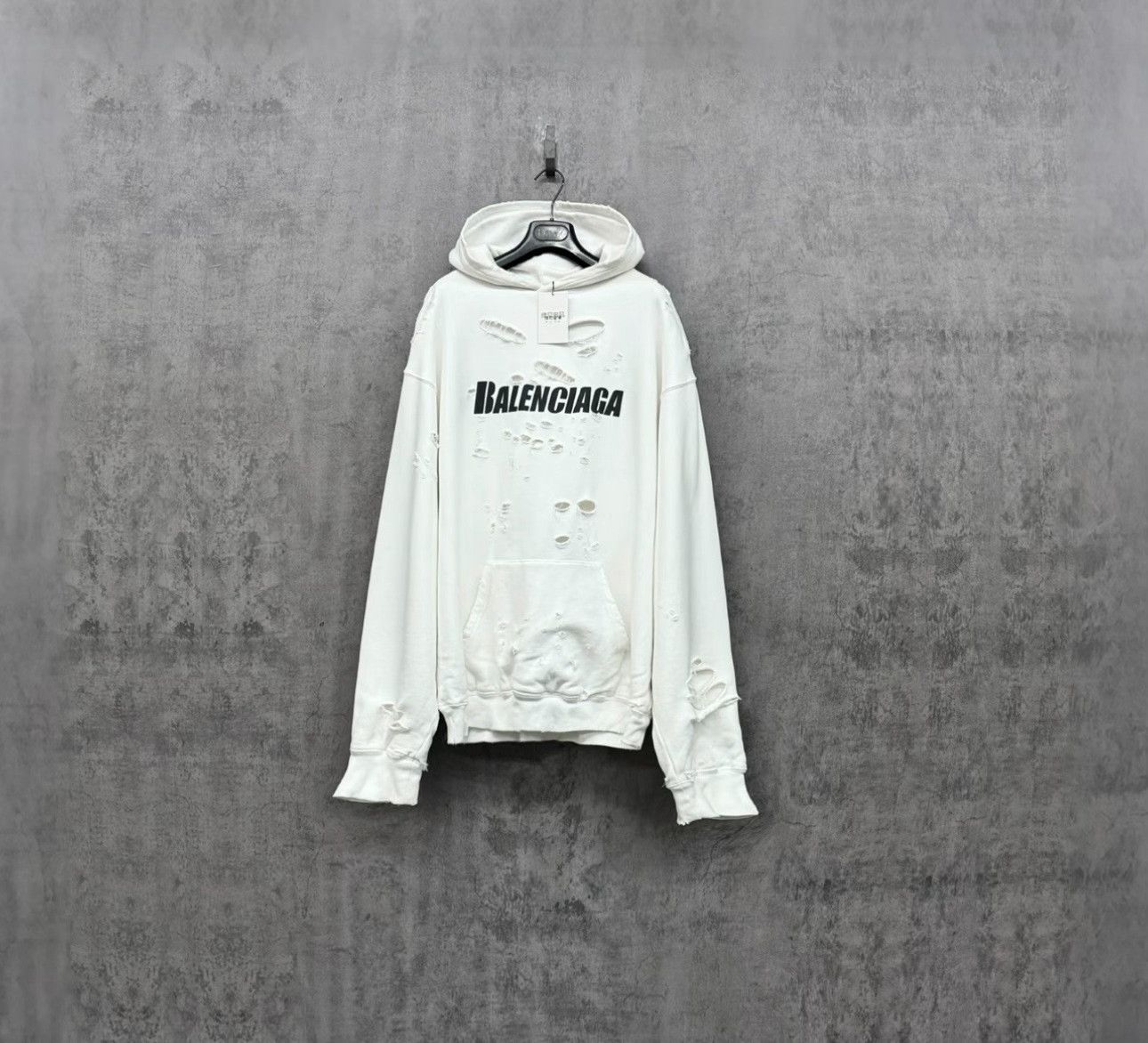Balenciaga Balenciaga Distressed Logo Hoodie XS Size US XS / EU 42 / 0 - 2 Thumbnail