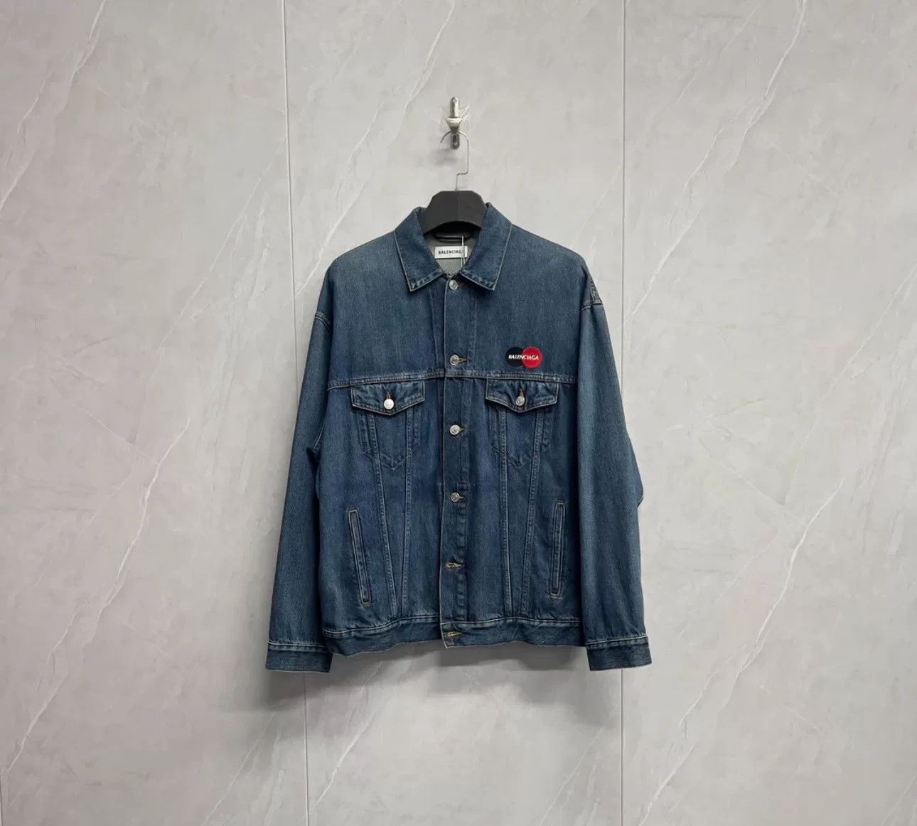 Balenciaga Balenciaga Logo Patch Denim Jacket 34 Size US L / EU 52-54 / 3 - 4 Thumbnail