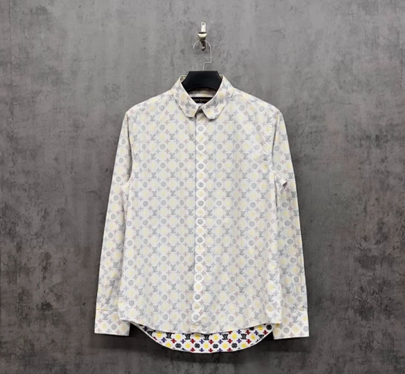 Louis Vuitton Louis Vuitton Embroidered Monogram Shirt XL Size US XL / EU 56 / 4 - 2 Thumbnail