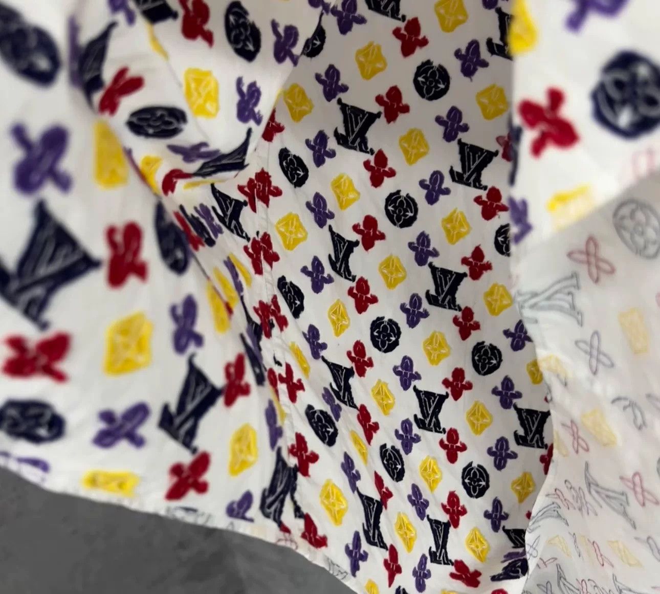 Louis Vuitton Louis Vuitton Embroidered Monogram Shirt XL Size US XL / EU 56 / 4 - 4 Thumbnail