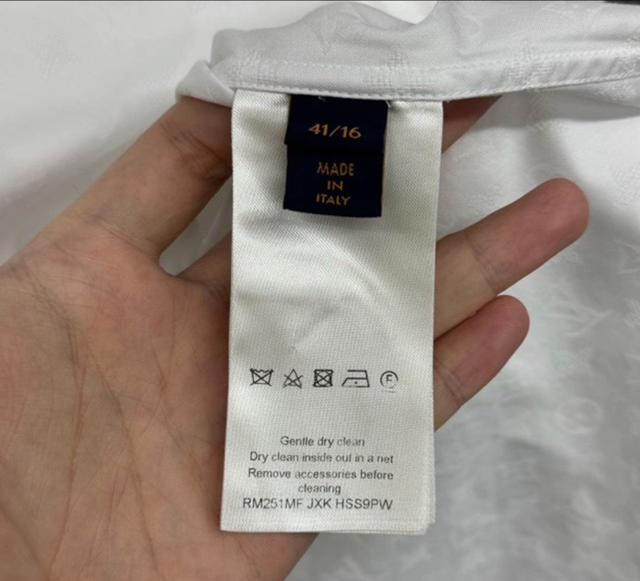 Louis Vuitton Louis Vuitton Monogram Shirt 41 Size US L / EU 52-54 / 3 - 5 Thumbnail