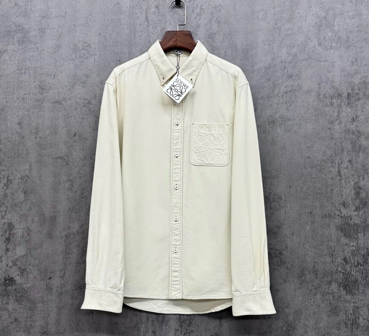 Loewe Loewe Anagram Embroidered Pocket Shirt US S Size US S / EU 44-46 / 1 - 2 Thumbnail