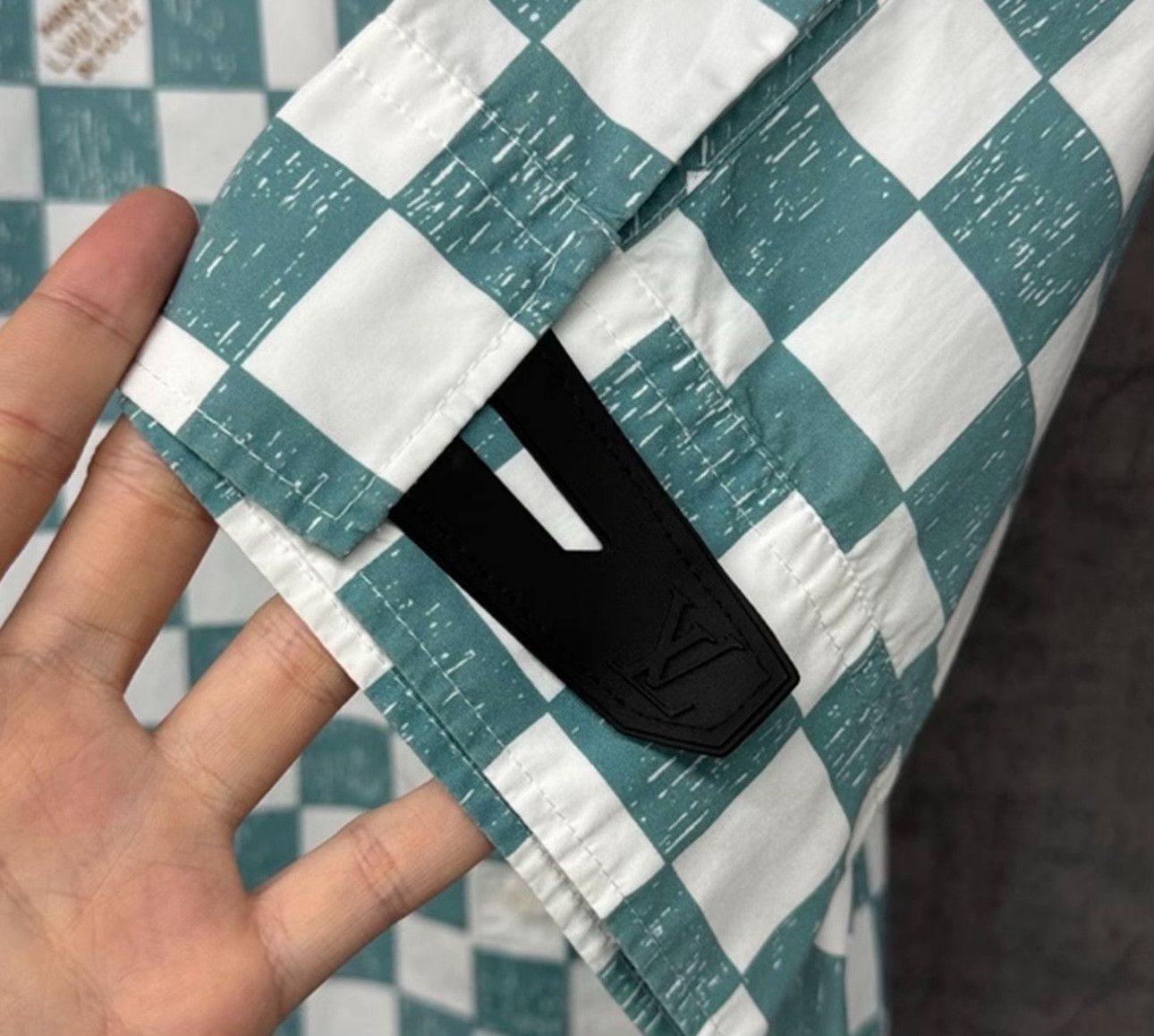 Louis Vuitton Louis Vuitton Damier Check Short Sleeve Shirt L Size US L / EU 52-54 / 3 - 5 Thumbnail