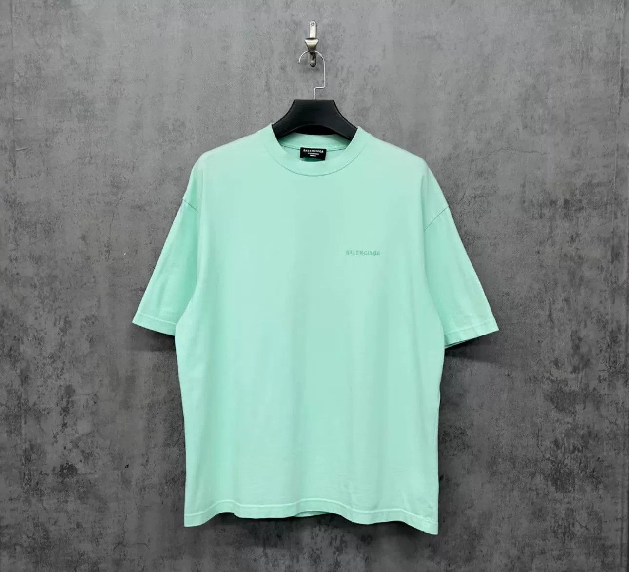 Balenciaga Balenciaga Back Logo Embroidered T-Shirt Size L Size US L / EU 52-54 / 3 - 4 Thumbnail