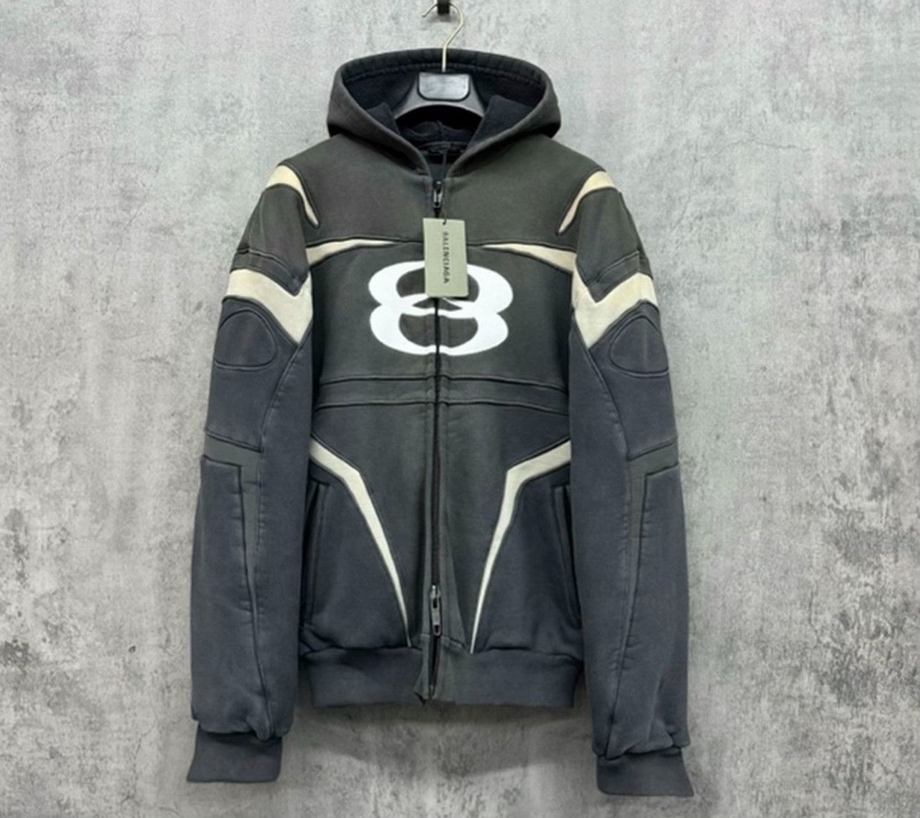 Balenciaga Balenciaga Distressed Unity Logo Zip Hoodie Size 1 Size US S / EU 44-46 / 1 - 2 Thumbnail