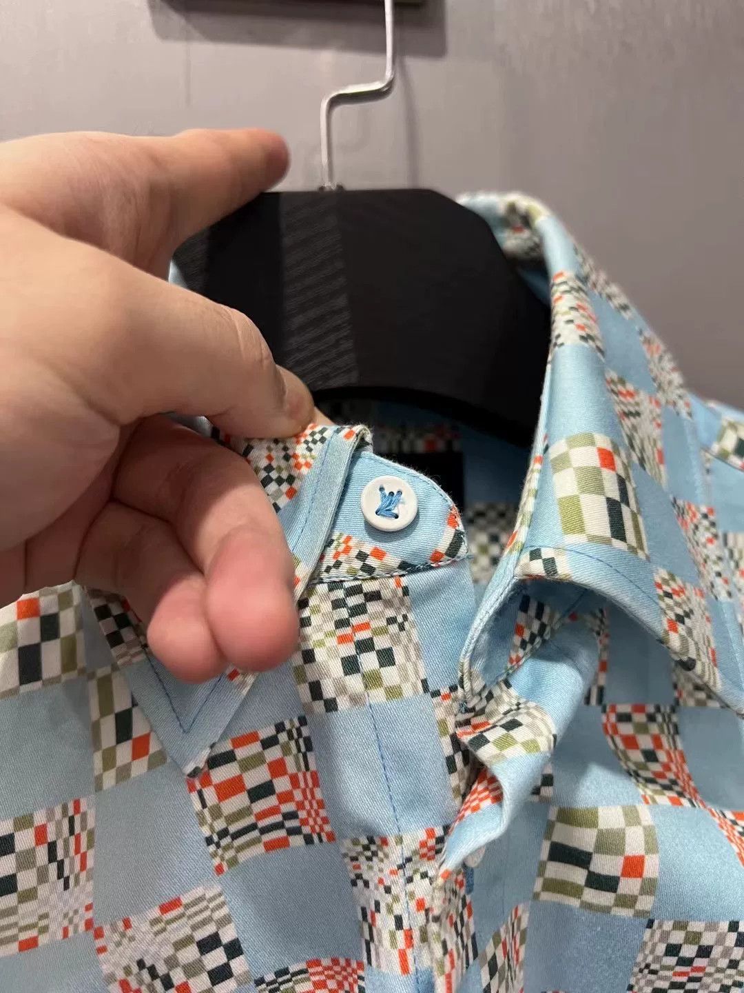 Louis Vuitton Louis Vuitton Damier Logo Print Shirt Size M Size US M / EU 48-50 / 2 - 5 Thumbnail