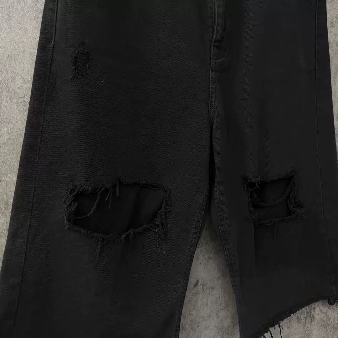Balenciaga Balenciaga Distressed Denim Shorts XS Size US 28 / EU 44 - 3 Thumbnail