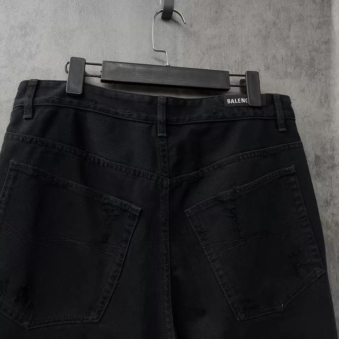Balenciaga Balenciaga Distressed Denim Shorts XS Size US 28 / EU 44 - 4 Thumbnail