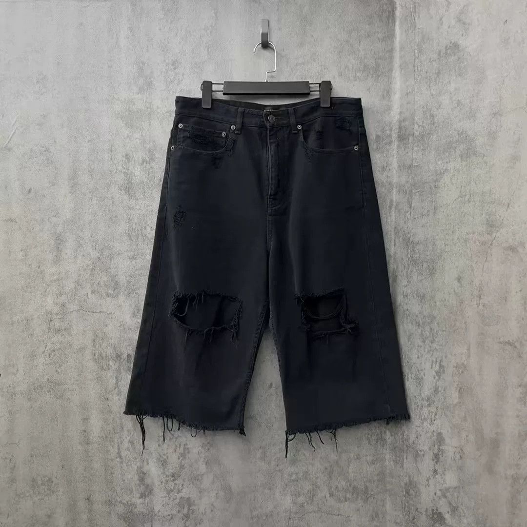 Balenciaga Balenciaga Distressed Denim Shorts XS Size US 28 / EU 44 - 2 Thumbnail