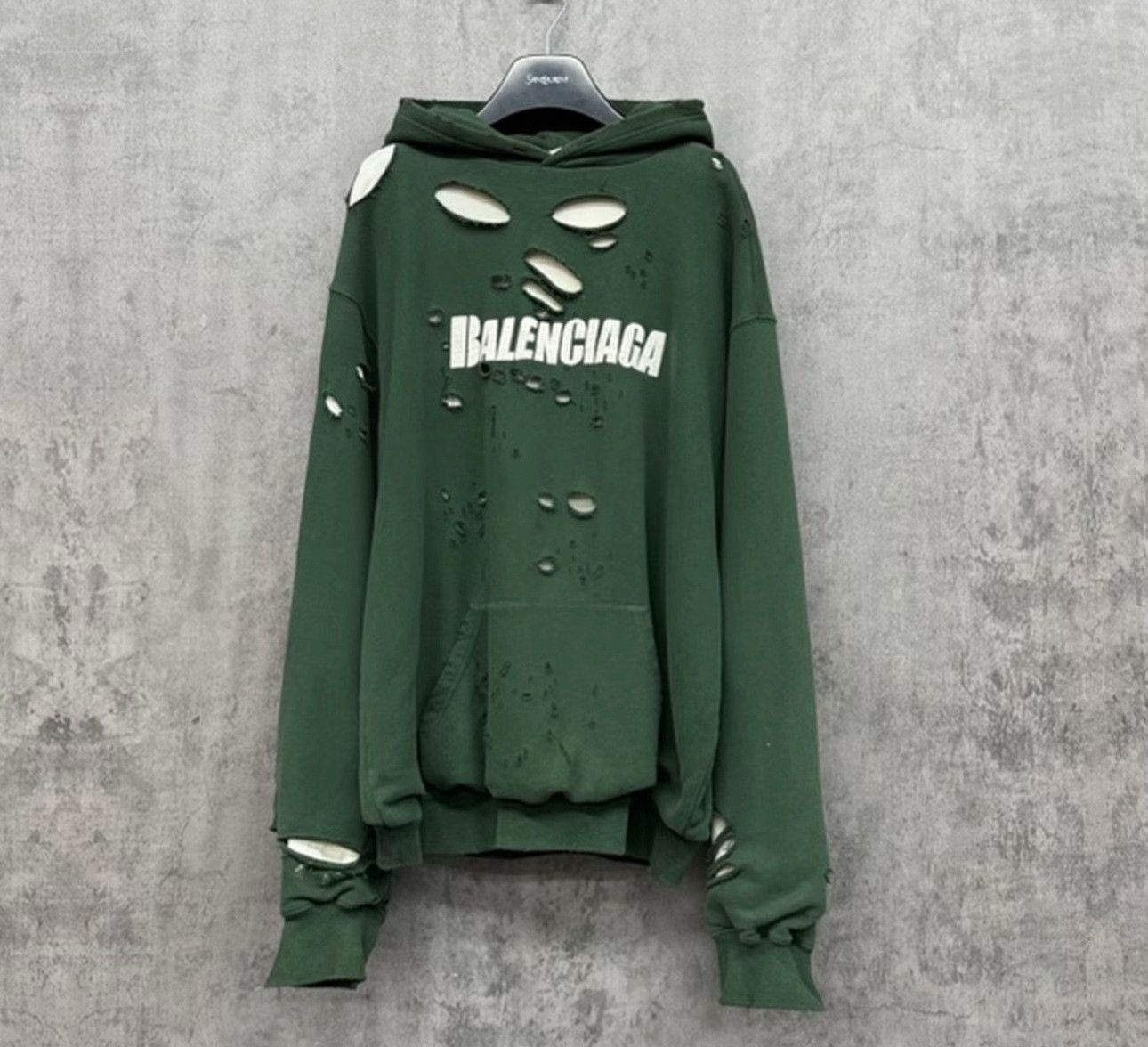 Balenciaga Balenciaga Distressed Logo Hoodie XXS Size US XXS / EU 40 - 2 Thumbnail