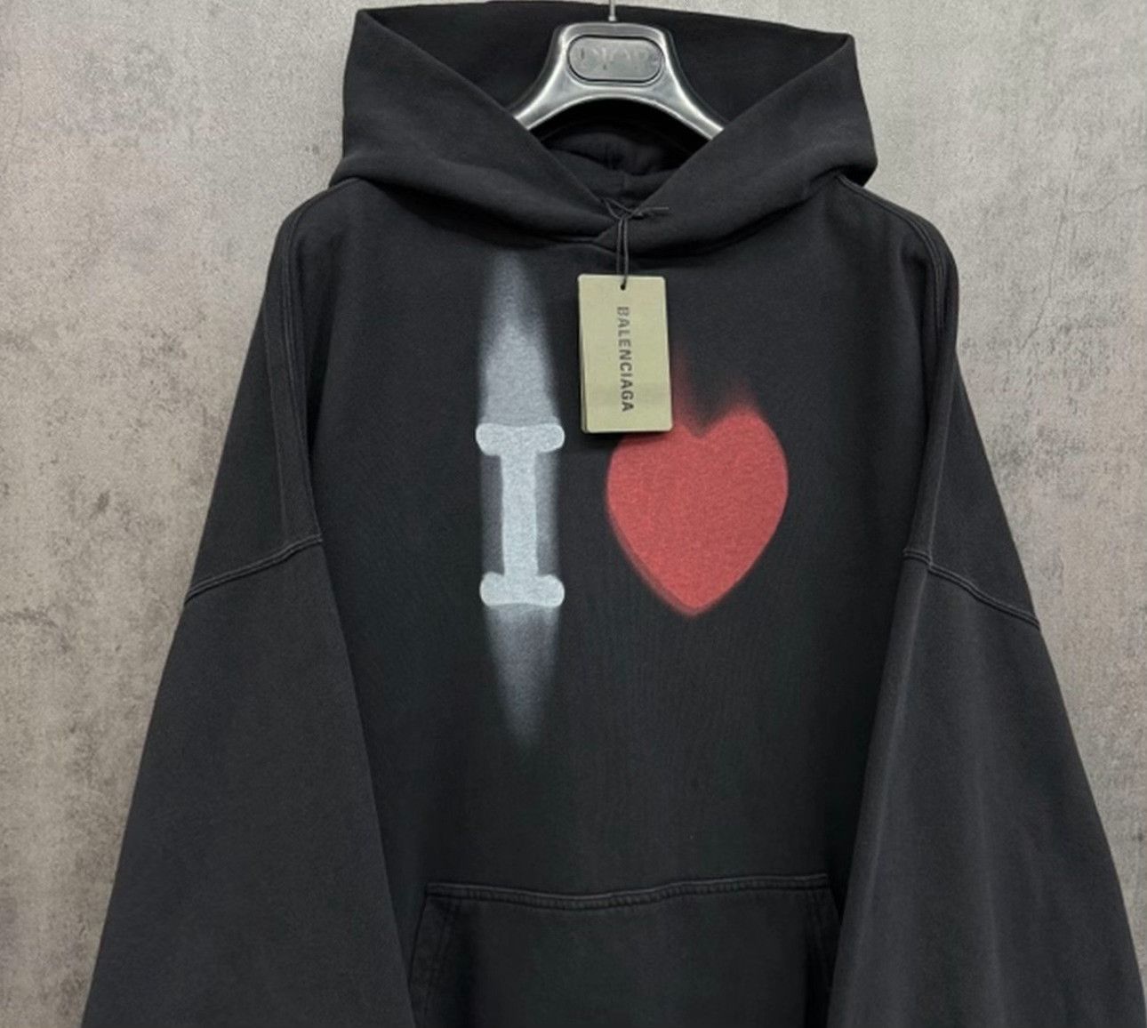 Balenciaga Balenciaga I Heart Graphic Hoodie XL Size US XL / EU 56 / 4 - 3 Thumbnail
