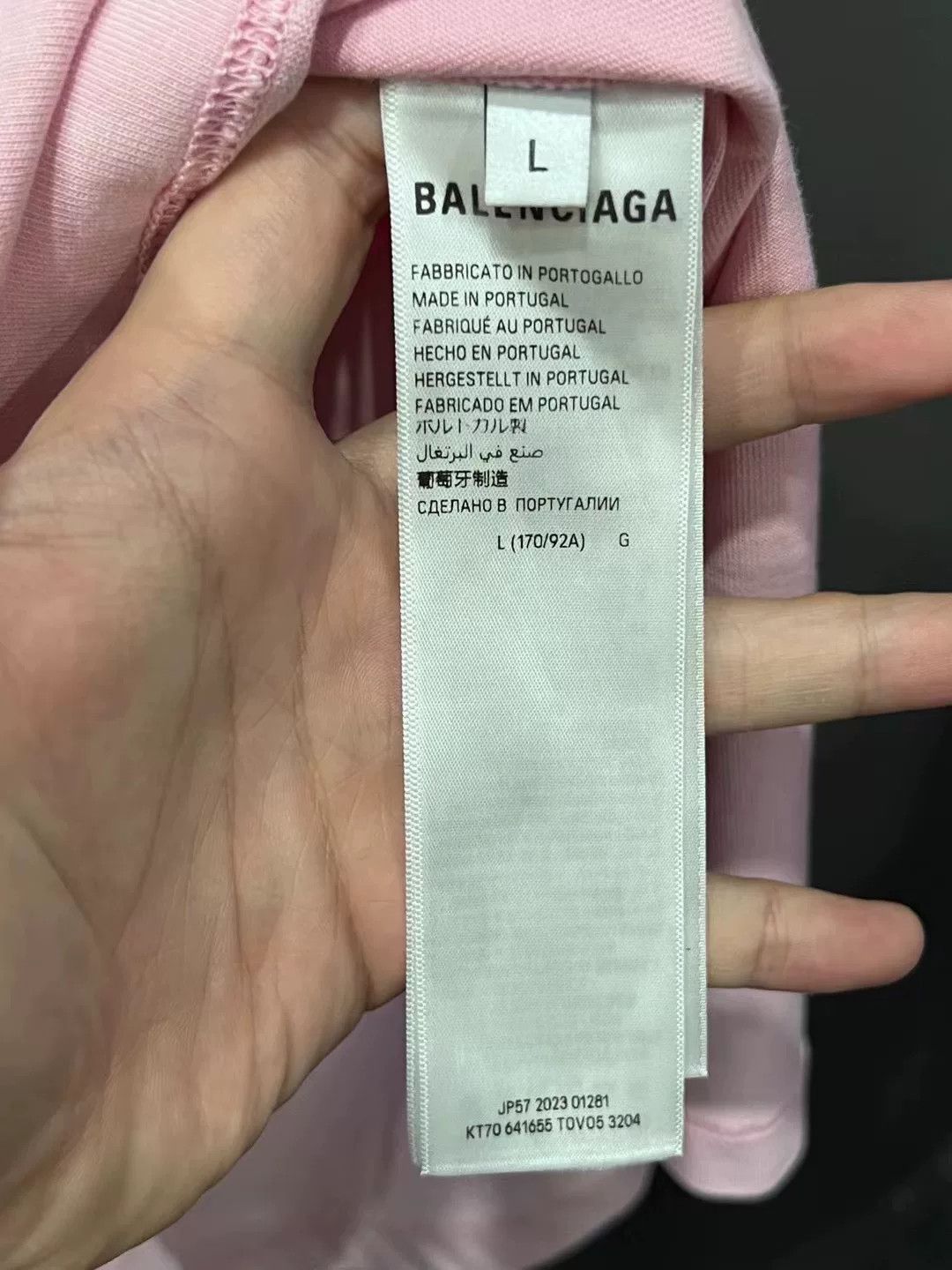 Balenciaga Balenciaga Distressed Logo Graphic T-Shirt L Size US L / EU 52-54 / 3 - 5 Thumbnail