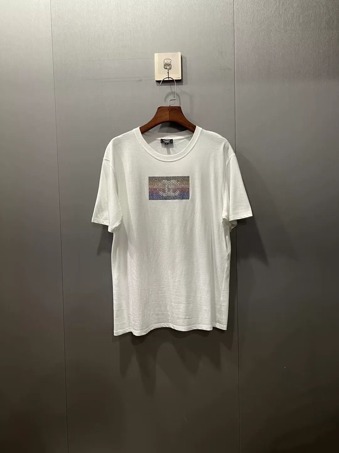 Chanel Chanel Rhinestone CC Logo T-Shirt M Size M / US 6-8 / IT 42-44 - 2 Thumbnail