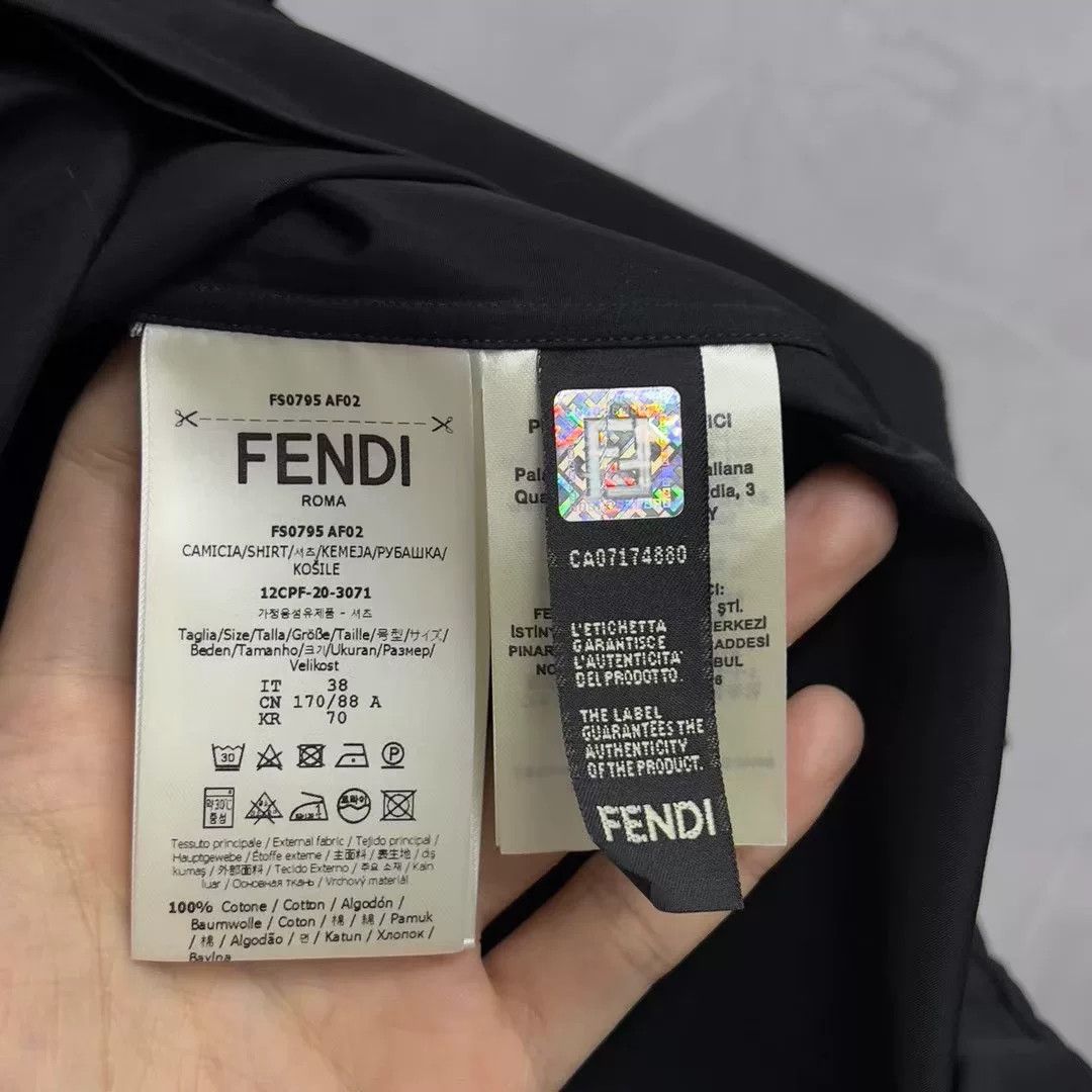 Fendi Fendi Perforated Logo Short Sleeve Shirt 38 Size US S / EU 44-46 / 1 - 6 Thumbnail