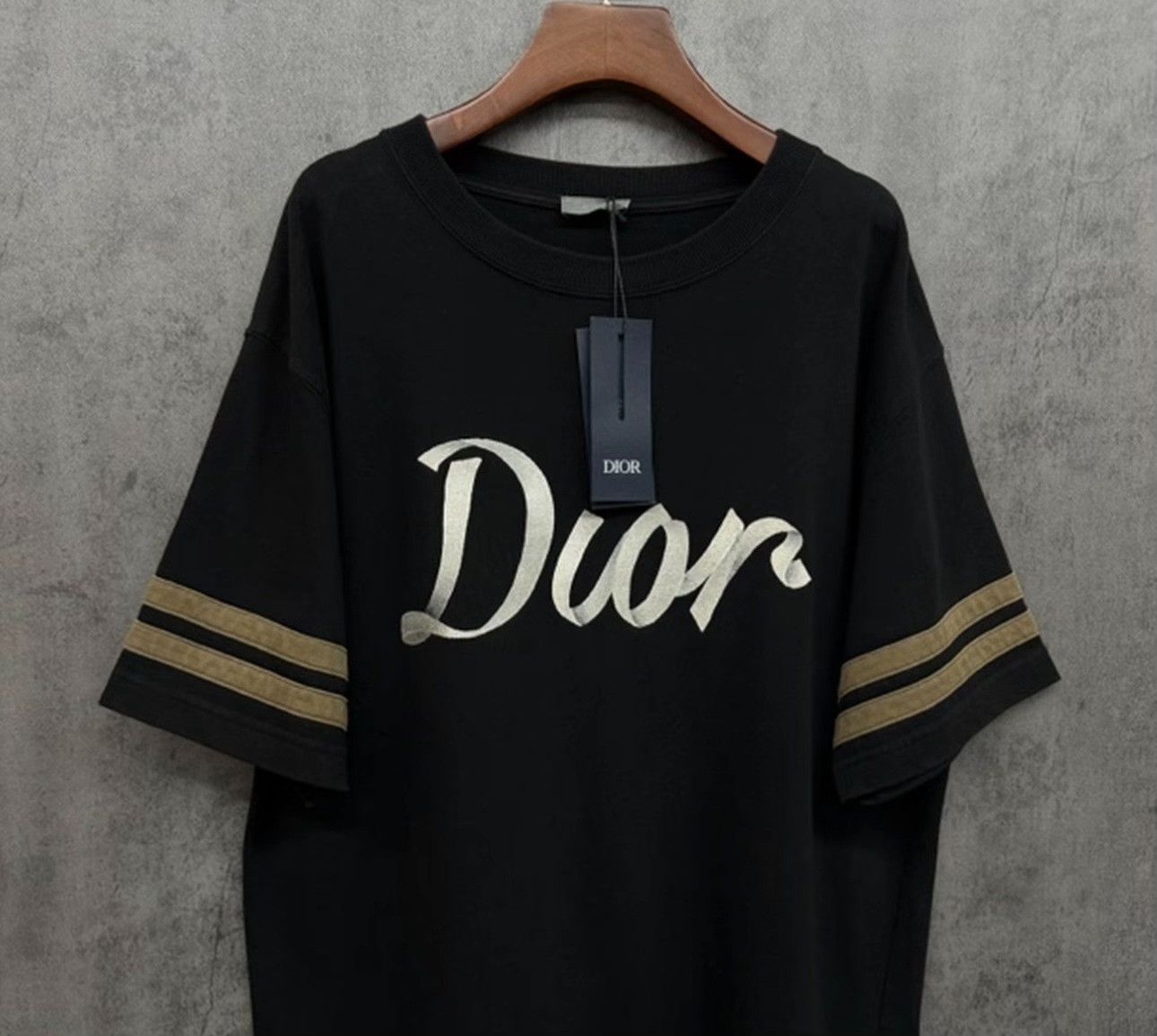 Dior Dior Embroidered Logo T-Shirt Size L Size US L / EU 52-54 / 3 - 3 Thumbnail