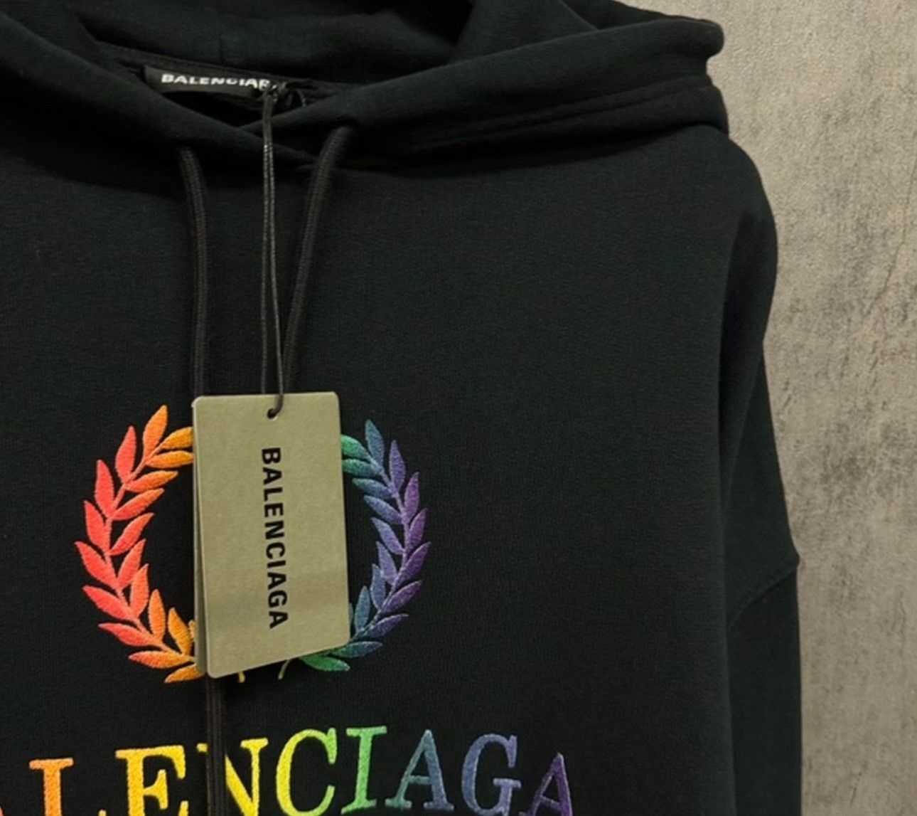 Balenciaga Balenciaga Rainbow Embroidered Logo Hoodie Size L Size US L / EU 52-54 / 3 - 4 Thumbnail