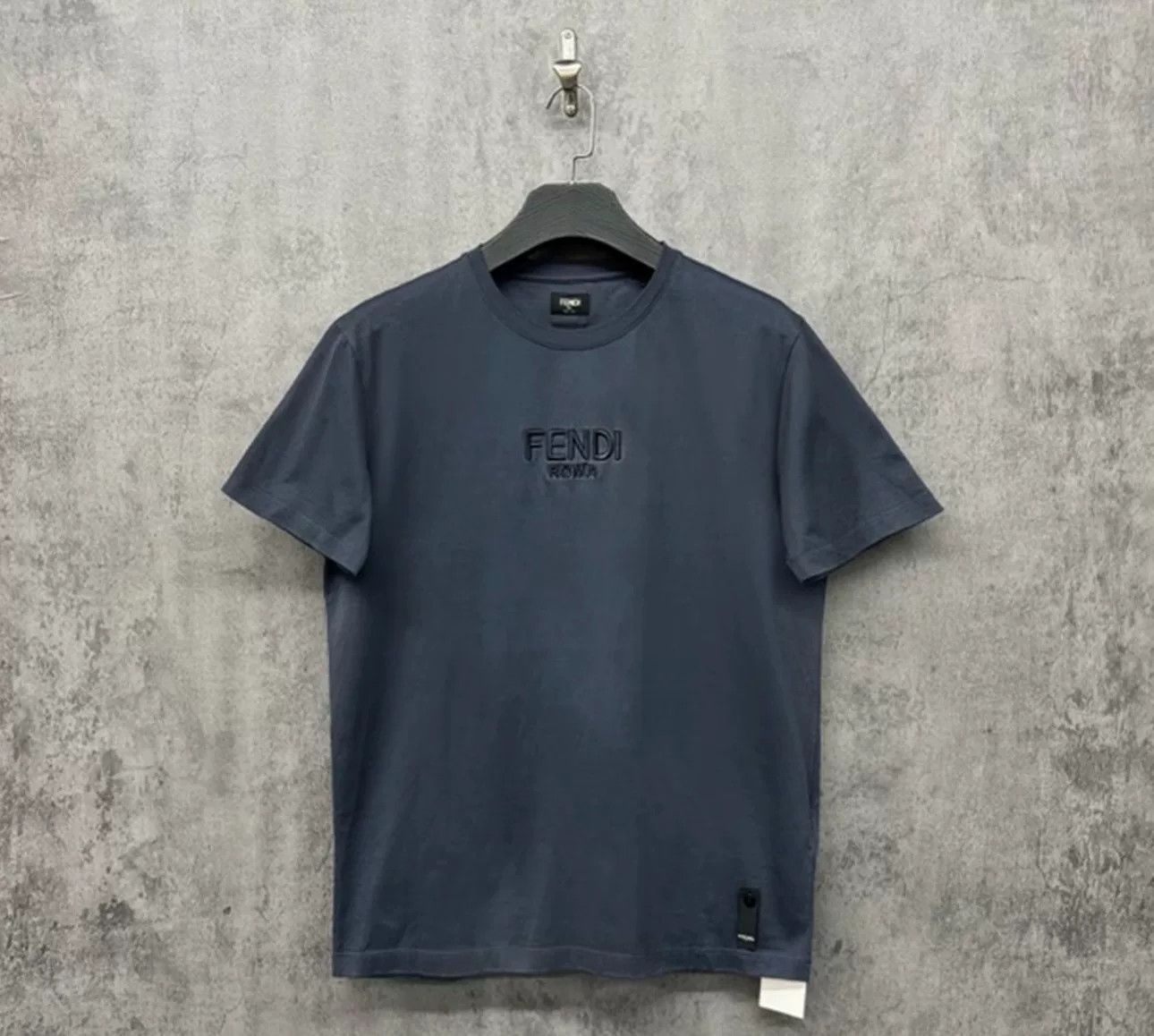 Fendi Fendi Embroidered Logo T-Shirt L Size US L / EU 52-54 / 3 - 2 Thumbnail