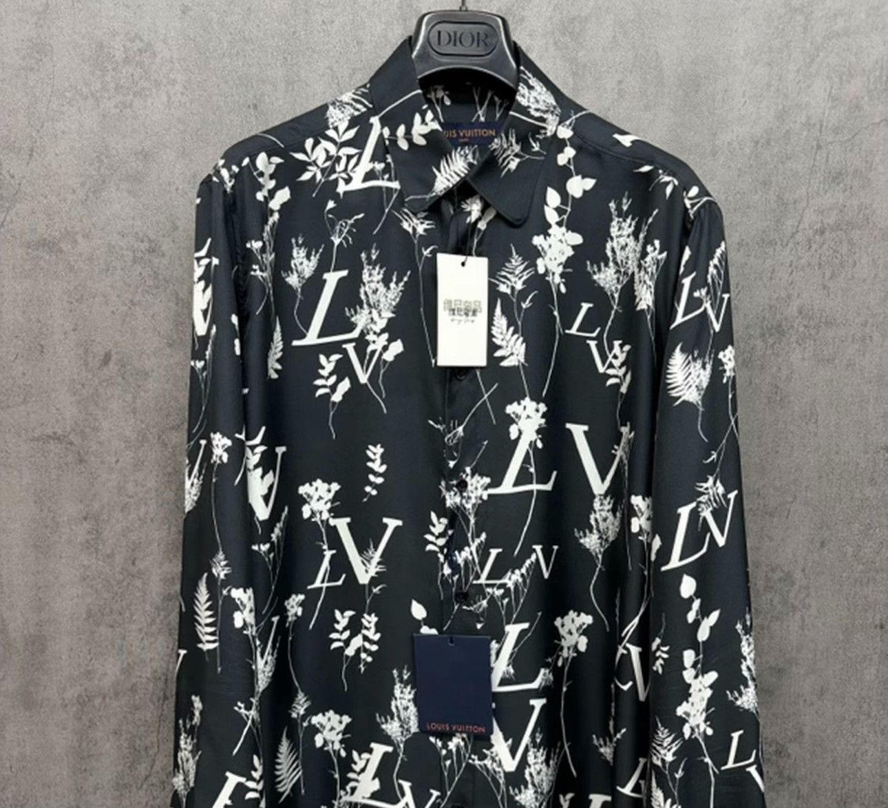 Louis Vuitton Louis Vuitton Monogram Floral Silk Shirt L Size US L / EU 52-54 / 3 - 3 Thumbnail