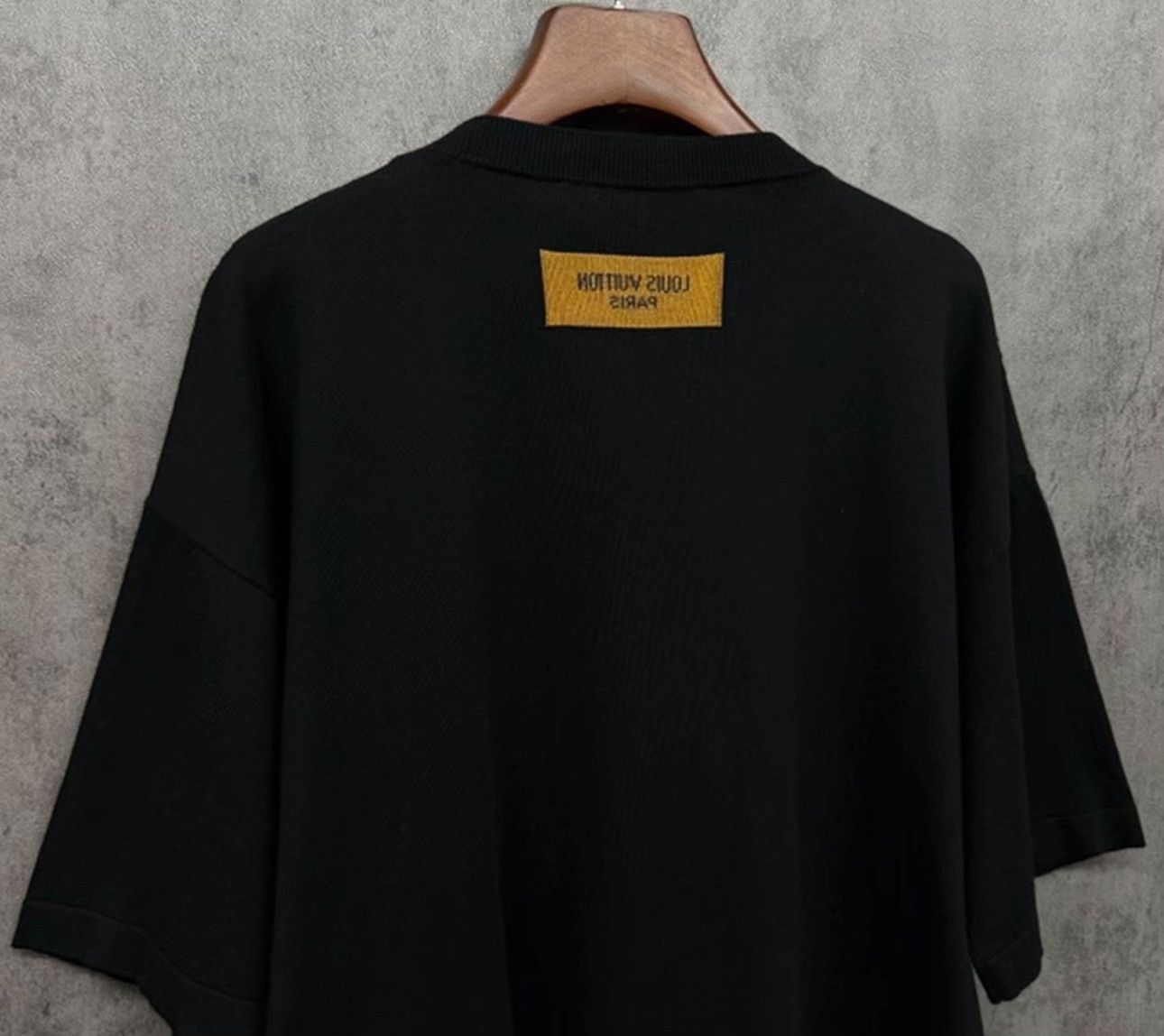 Louis Vuitton Louis Vuitton Logo Intarsia Knit T-Shirt Size M Size US M / EU 48-50 / 2 - 3 Thumbnail
