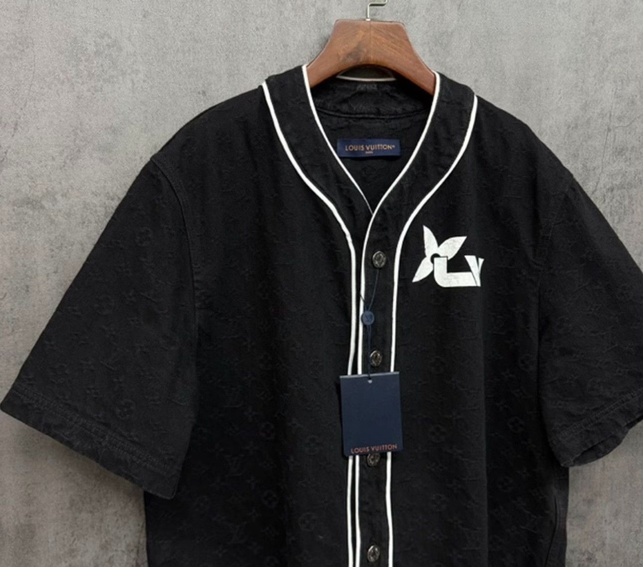 Louis Vuitton Louis Vuitton Monogram Baseball Jersey Size M Size US M / EU 48-50 / 2 - 4 Thumbnail