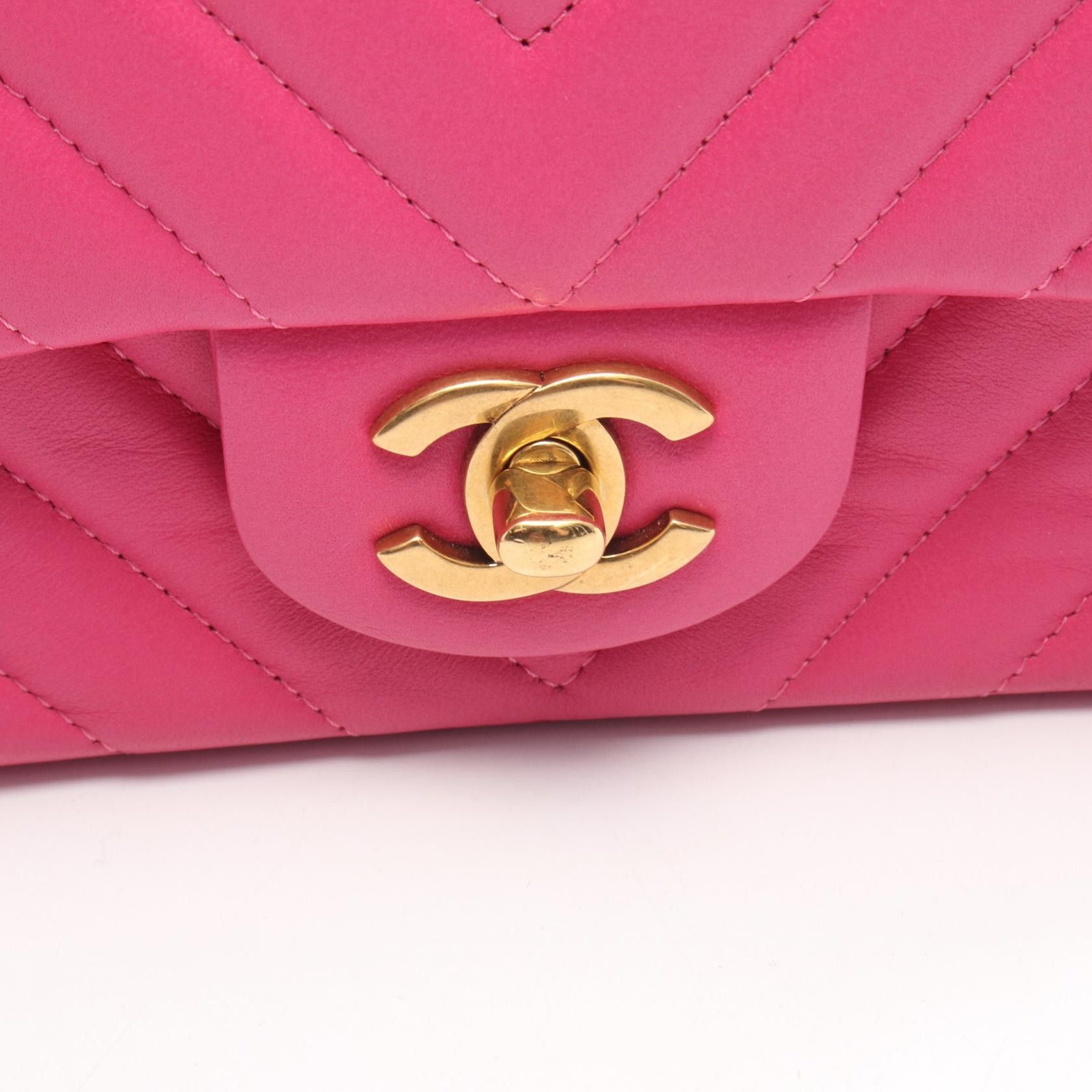 Chanel Chanel Chanel Chevron V Stitch Leather Shoulder Bag Leather Shoulder Bag A69900 DUTY FREE for USA Size ONE SIZE - 9 Thumbnail